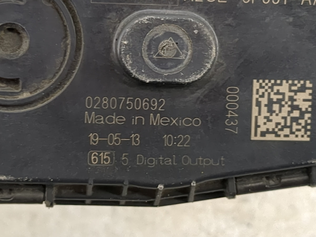 2019-2020 Ford Edge Throttle Body P/N:0280750692 Fits Fits 2019 2020 2021 2022 OEM Used Auto Parts - Oemusedautoparts1.com