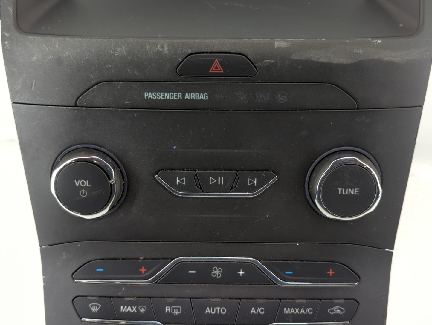 2019-2020 Ford Edge Radio AM FM Cd Player Receiver Replacement P/N:LT4T-18E245-HB Fits Fits 2019 2020 OEM Used Auto Parts - 