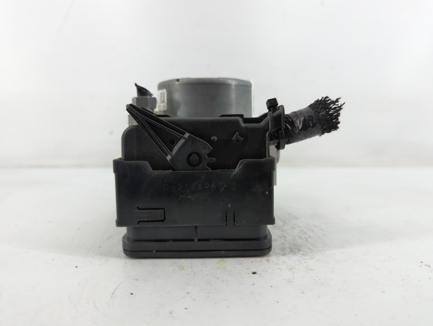 2019-2020 Ford Edge ABS Pump Control Module Replacement P/N:L2GC-2B373-BB Fits Fits 2019 2020 OEM Used Auto Parts - Oemuseda