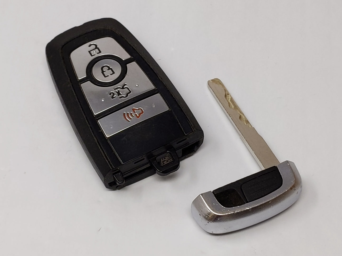 Ford Keyless Entry Remote Fob M3n-A2c93142300  A2c93142300 4 Buttons - Oemusedautoparts1.com