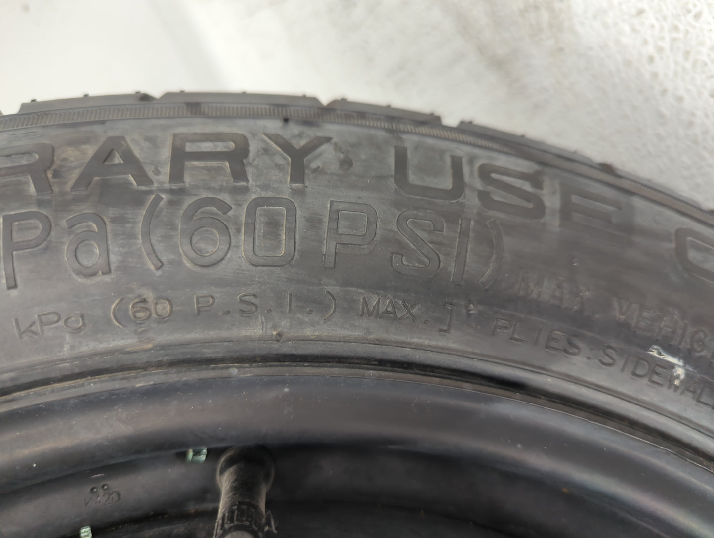 Ford Edge Spare Donut Tire Wheel Rim Oem 749718 - Oemusedautoparts1.com