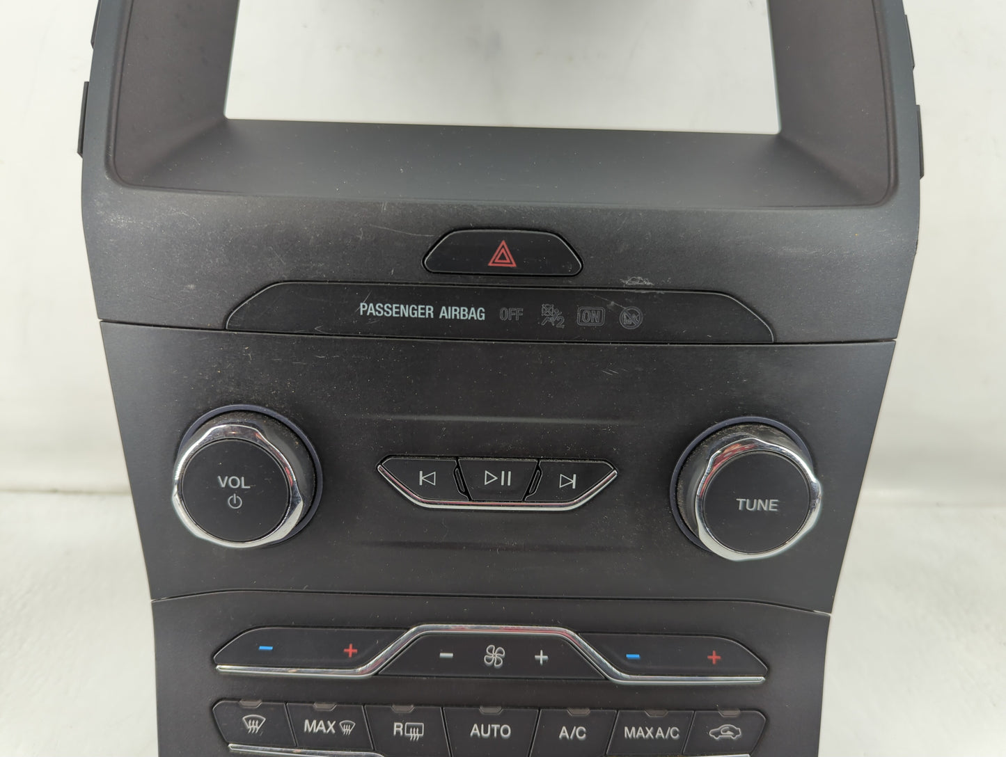2019-2020 Ford Edge Radio AM FM Cd Player Receiver Replacement P/N:LT4T-18E245-HB Fits Fits 2019 2020 OEM Used Auto Parts - 