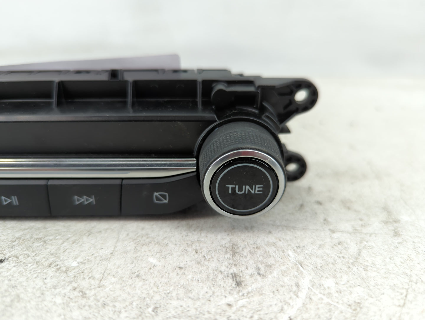 2021-2022 Ford Escape Radio AM FM Cd Player Receiver Replacement P/N:LJ6T-18K811-CA Fits Fits 2021 2022 OEM Used Auto Parts 