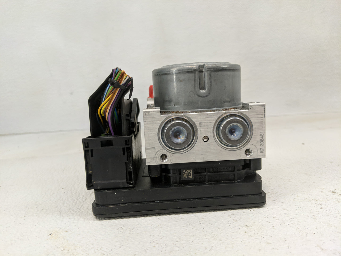 2020-2022 Ford Escape ABS Pump Control Module Replacement P/N:LX6C-2B373-CE LX6C-2B373-CJ Fits Fits 2020 2021 2022 OEM Used 