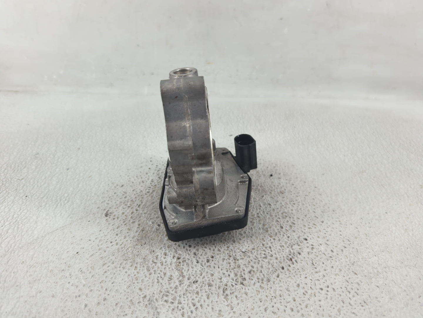 2020 Ford Escape Throttle Body P/N:HX7G-9F991-BB Fits Fits 2021 2022 OEM Used Auto Parts - Oemusedautoparts1.com