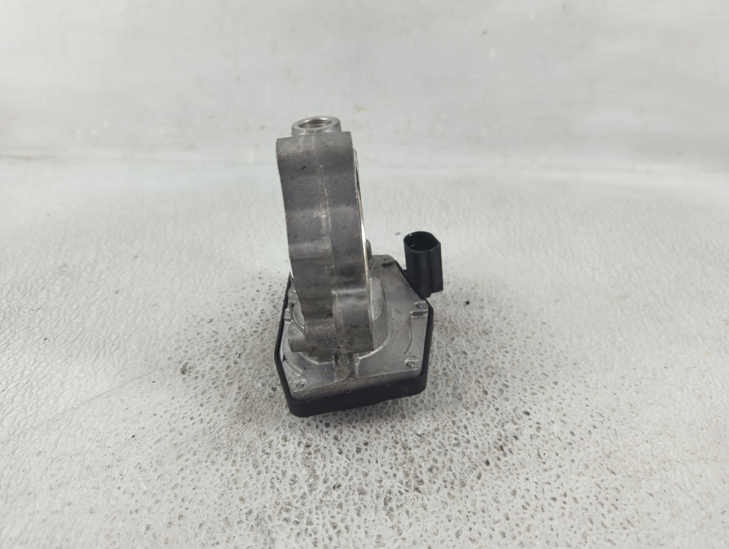 2020 Ford Escape Throttle Body P/N:HX7G-9F991-BB Fits Fits 2021 2022 OEM Used Auto Parts - Oemusedautoparts1.com