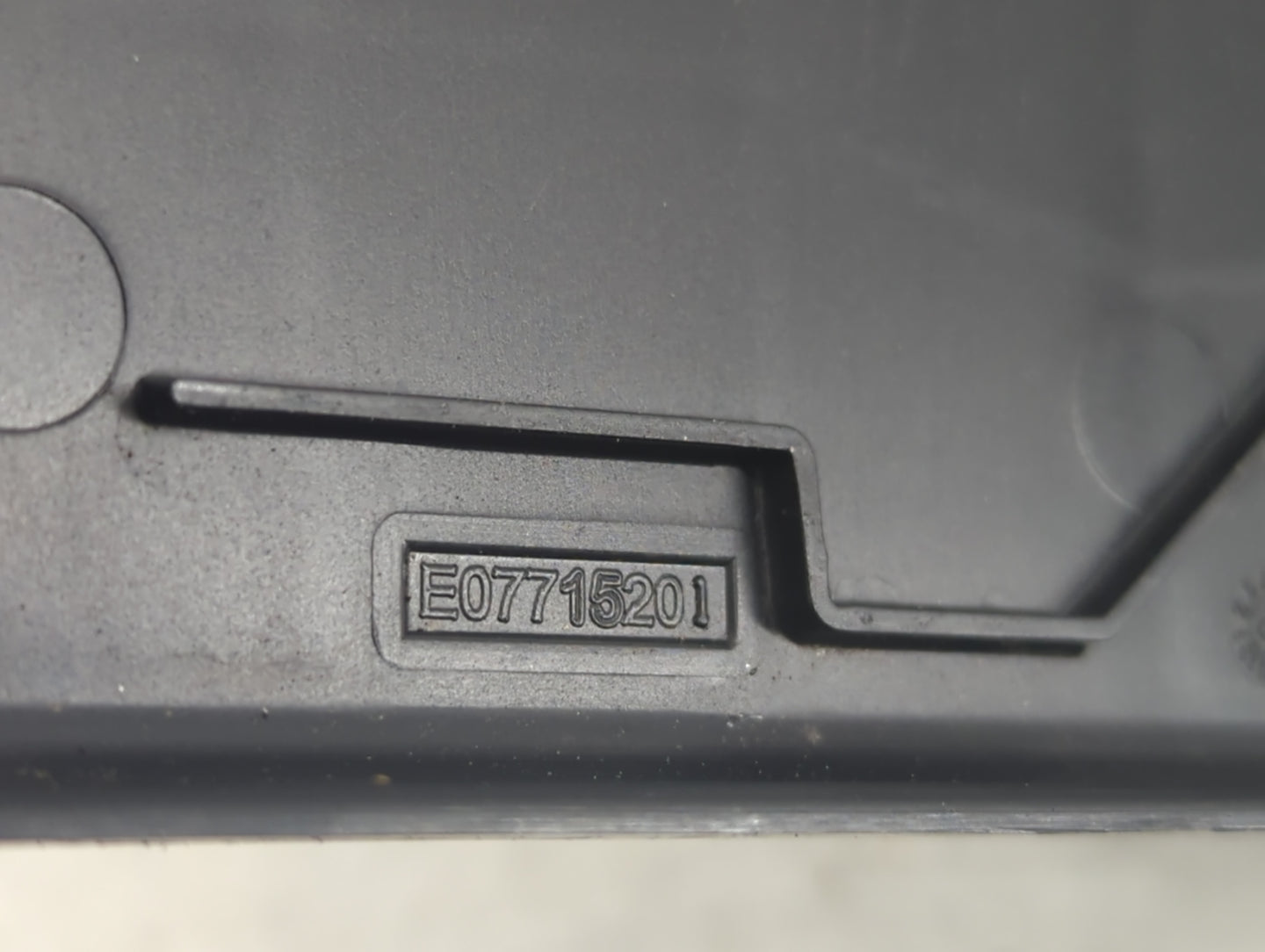 2020-2022 Ford Escape Fusebox Fuse Box Panel Relay Module P/N:E07715201 Fits Fits 2020 2021 2022 OEM Used Auto Parts - Oemus