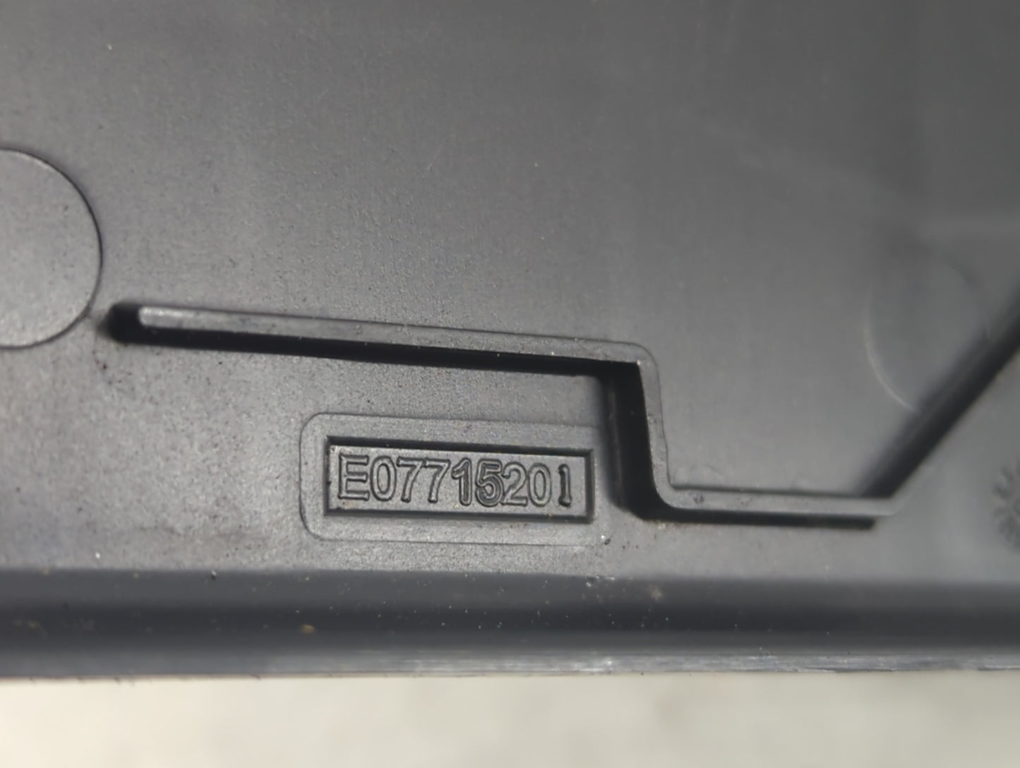 2020-2022 Ford Escape Fusebox Fuse Box Panel Relay Module P/N:E07715201 Fits Fits 2020 2021 2022 OEM Used Auto Parts - Oemus