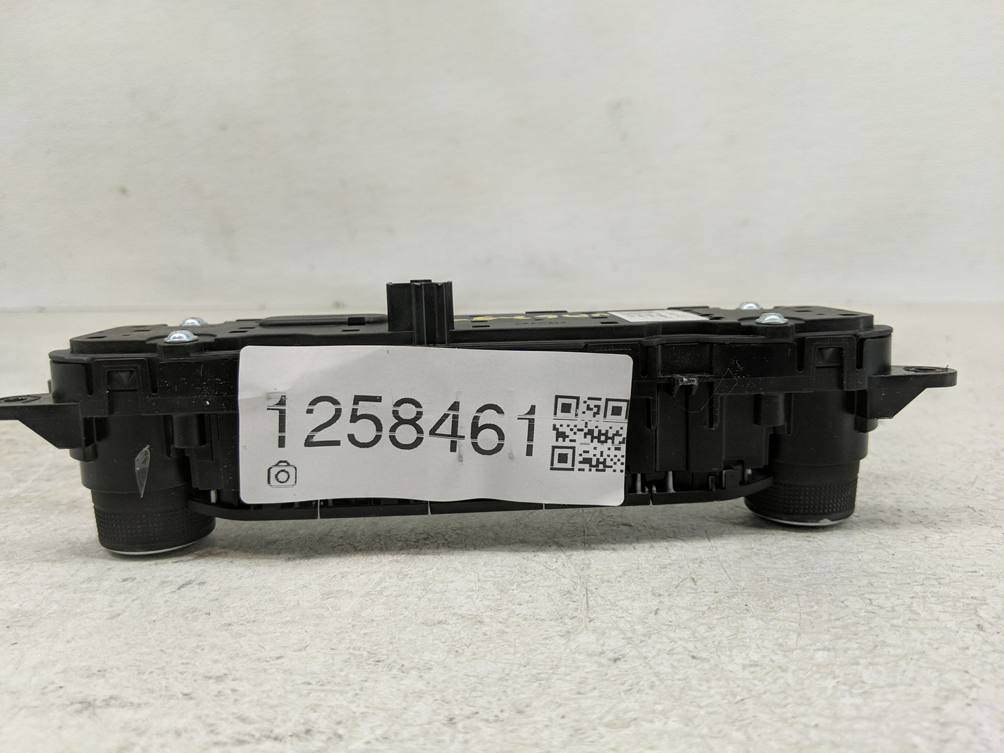 2020-2020 Ford Escape Radio Control Panel - Oemusedautoparts1.com