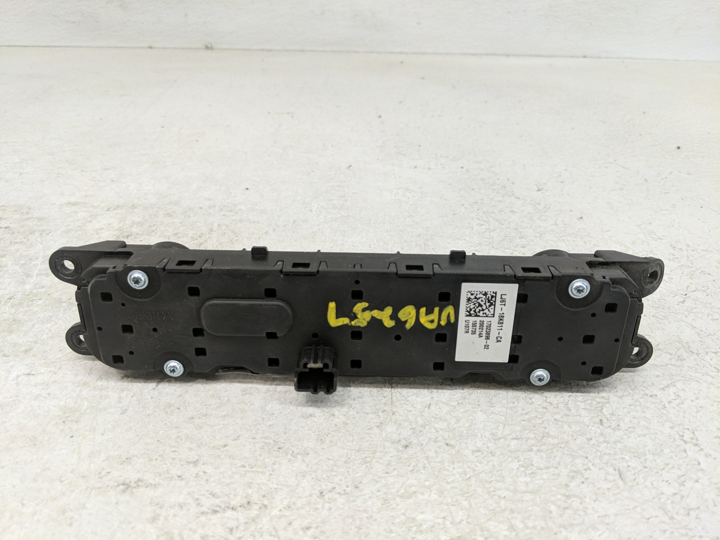 2020-2020 Ford Escape Radio Control Panel - Oemusedautoparts1.com