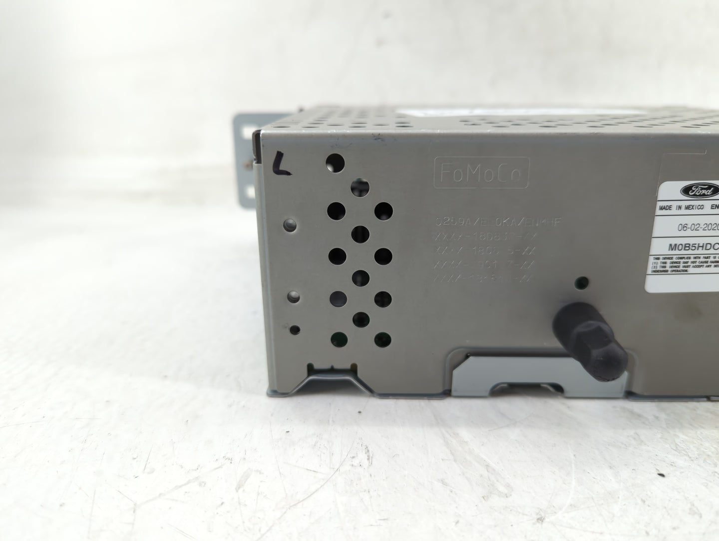 2020 Ford Escape Radio AM FM Cd Player Receiver Replacement P/N:LJ6T-18K810-AD Fits OEM Used Auto Parts - Oemusedautoparts1.