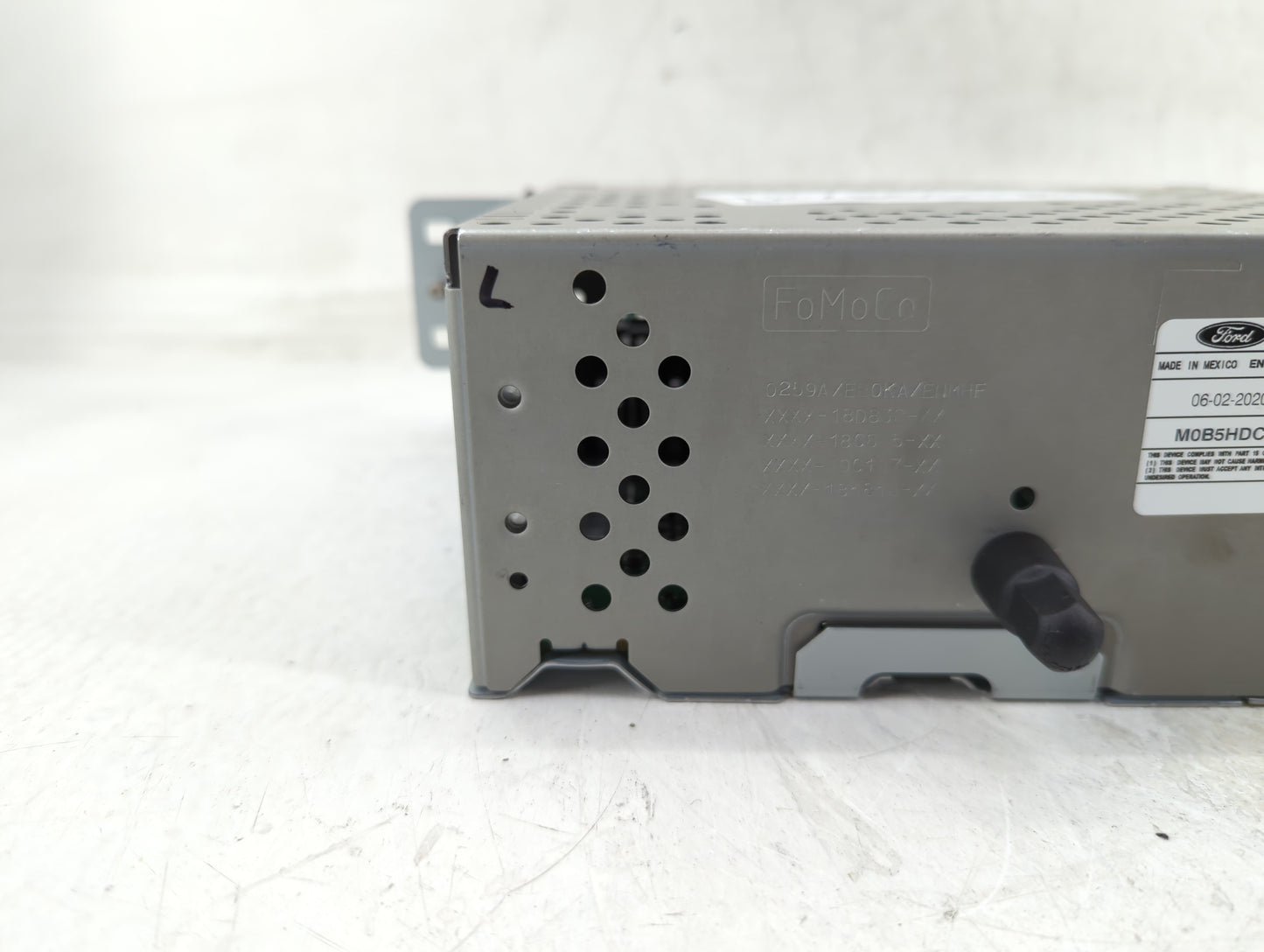 2020 Ford Escape Radio AM FM Cd Player Receiver Replacement P/N:LJ6T-18K810-AD Fits OEM Used Auto Parts - Oemusedautoparts1.