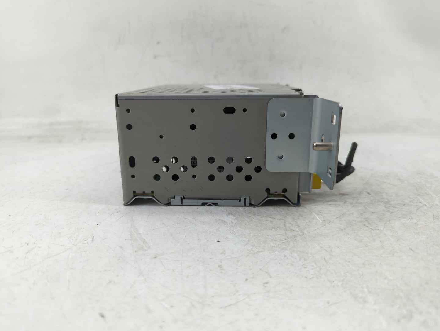 2020 Ford Escape Radio AM FM Cd Player Receiver Replacement P/N:LJ6T-18K810-AD Fits OEM Used Auto Parts - Oemusedautoparts1.