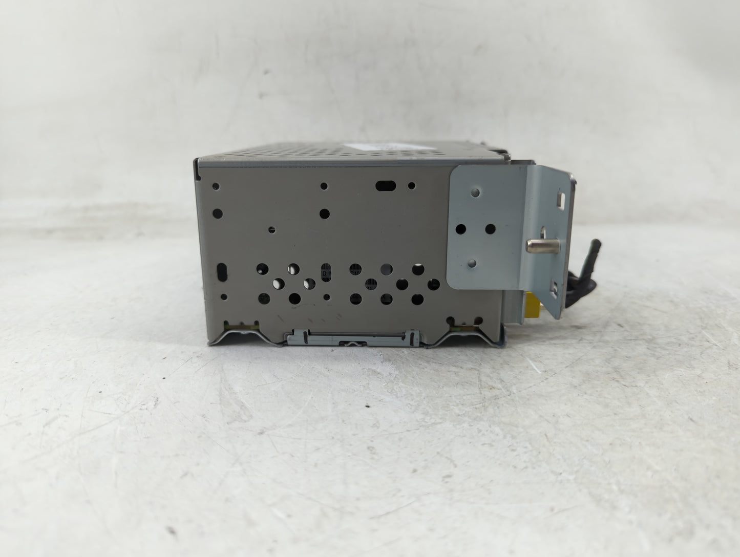 2020 Ford Escape Radio AM FM Cd Player Receiver Replacement P/N:LJ6T-18K810-AD Fits OEM Used Auto Parts - Oemusedautoparts1.
