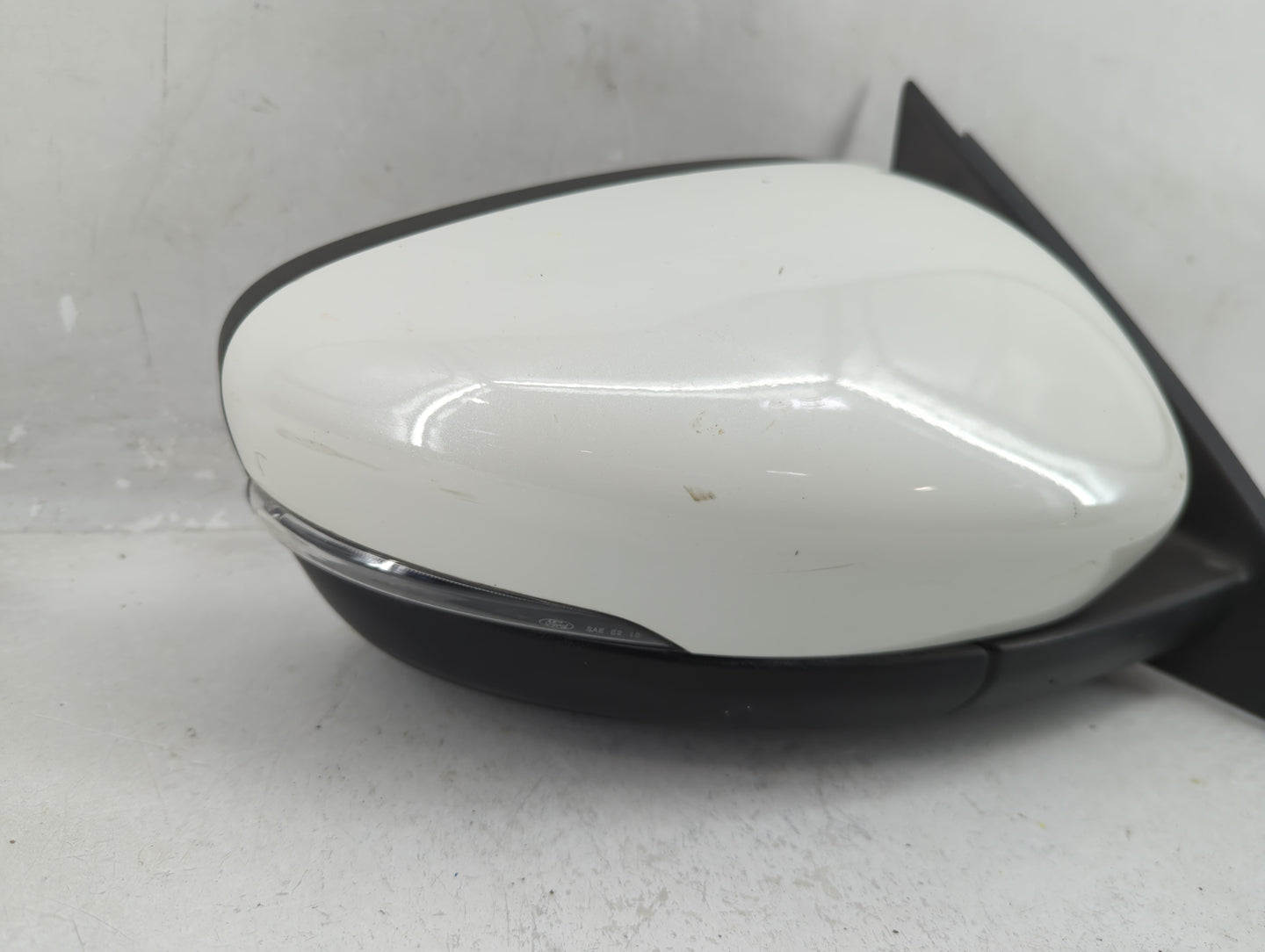 2020-2021 Ford Escape Passenger Side View Mirror - Right Door Mirror OEM Used - Oemusedautoparts1.com
