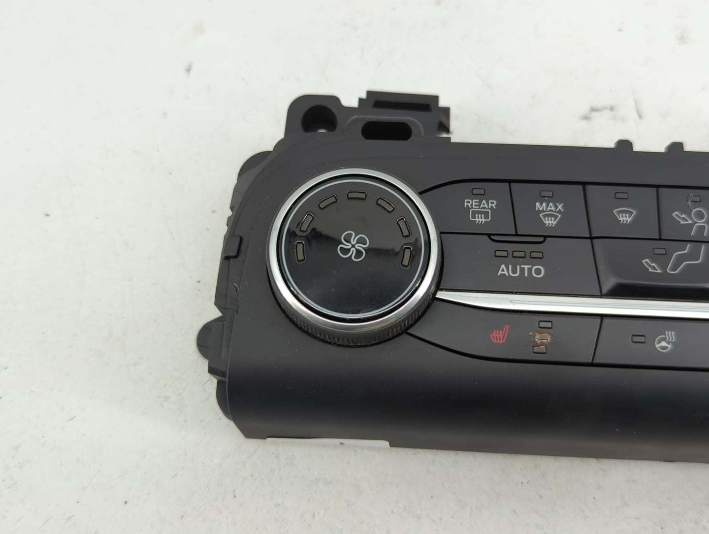 2020-2021 Ford Escape Climate Control Module Temperature AC/Heater Replacement P/N:LJ6T-18C612-RB Fits Fits 2020 2021 OEM Us