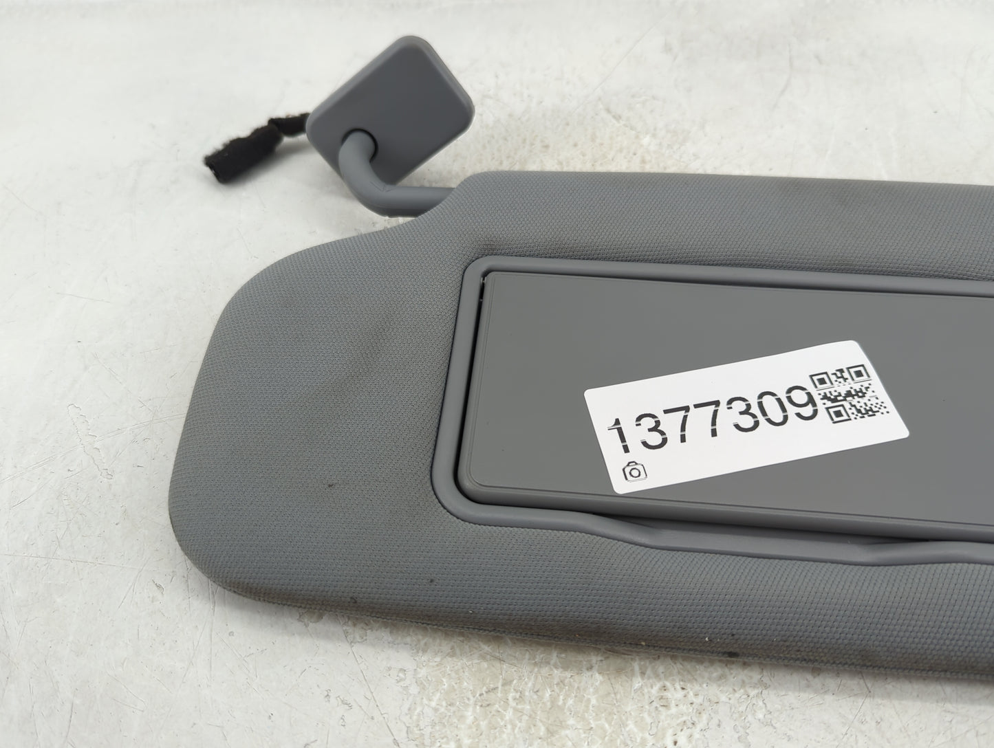 2020 Ford Escape Sun Visor Shade Replacement Passenger Right Mirror Fits OEM Used Auto Parts - Oemusedautoparts1.com