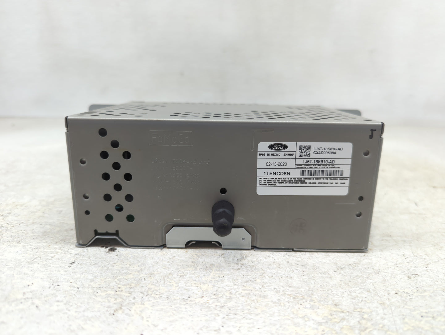 2020 Ford Escape Radio AM FM Cd Player Receiver Replacement P/N:LJ6T-18K810-AD Fits OEM Used Auto Parts - Oemusedautoparts1.