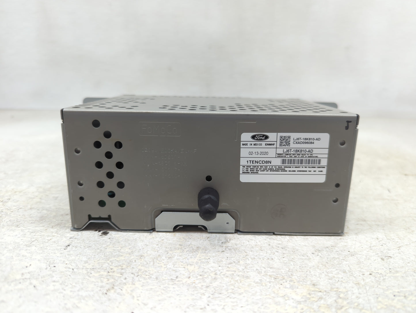 2020 Ford Escape Radio AM FM Cd Player Receiver Replacement P/N:LJ6T-18K810-AD Fits OEM Used Auto Parts - Oemusedautoparts1.