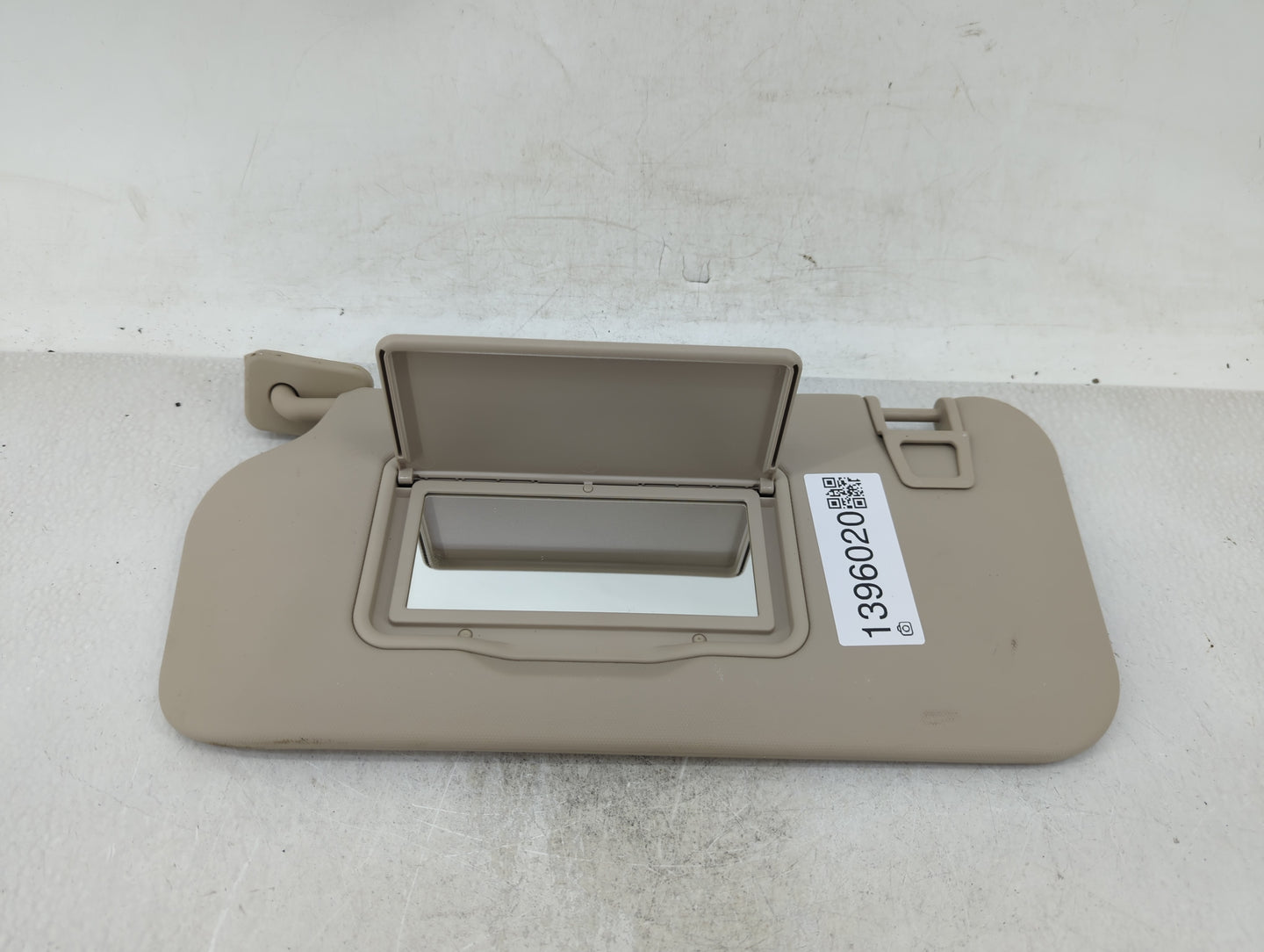 2020 Ford Escape Sun Visor Shade Replacement Driver Left Mirror Fits OEM Used Auto Parts - Oemusedautoparts1.com