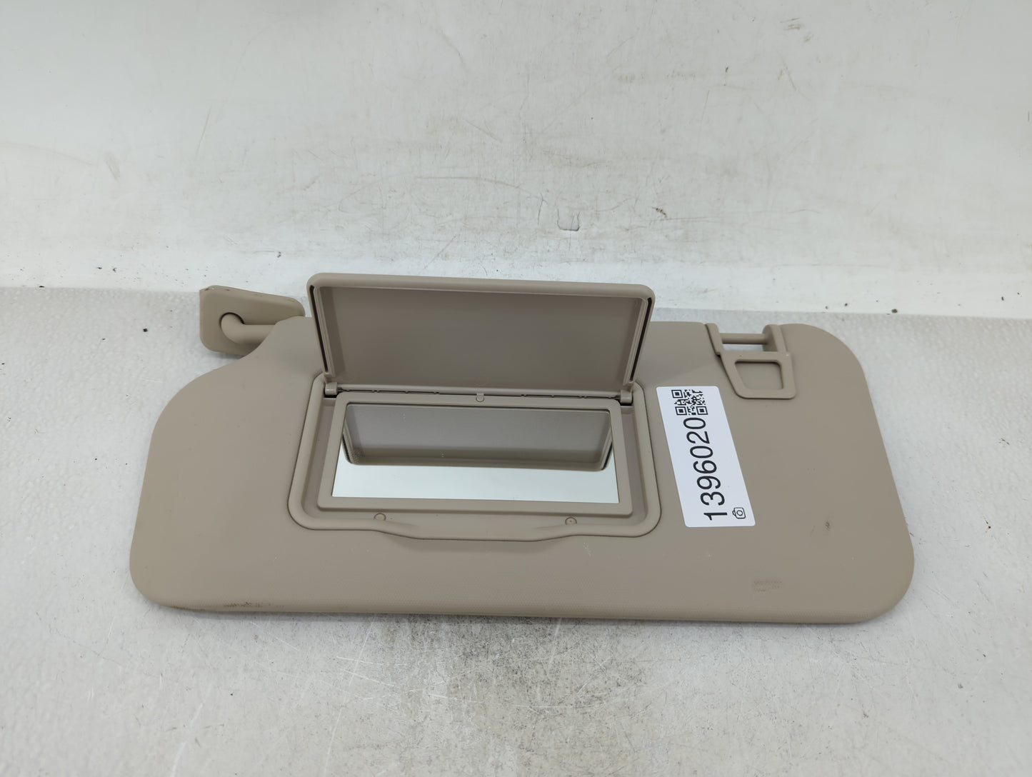 2020 Ford Escape Sun Visor Shade Replacement Driver Left Mirror Fits OEM Used Auto Parts - Oemusedautoparts1.com