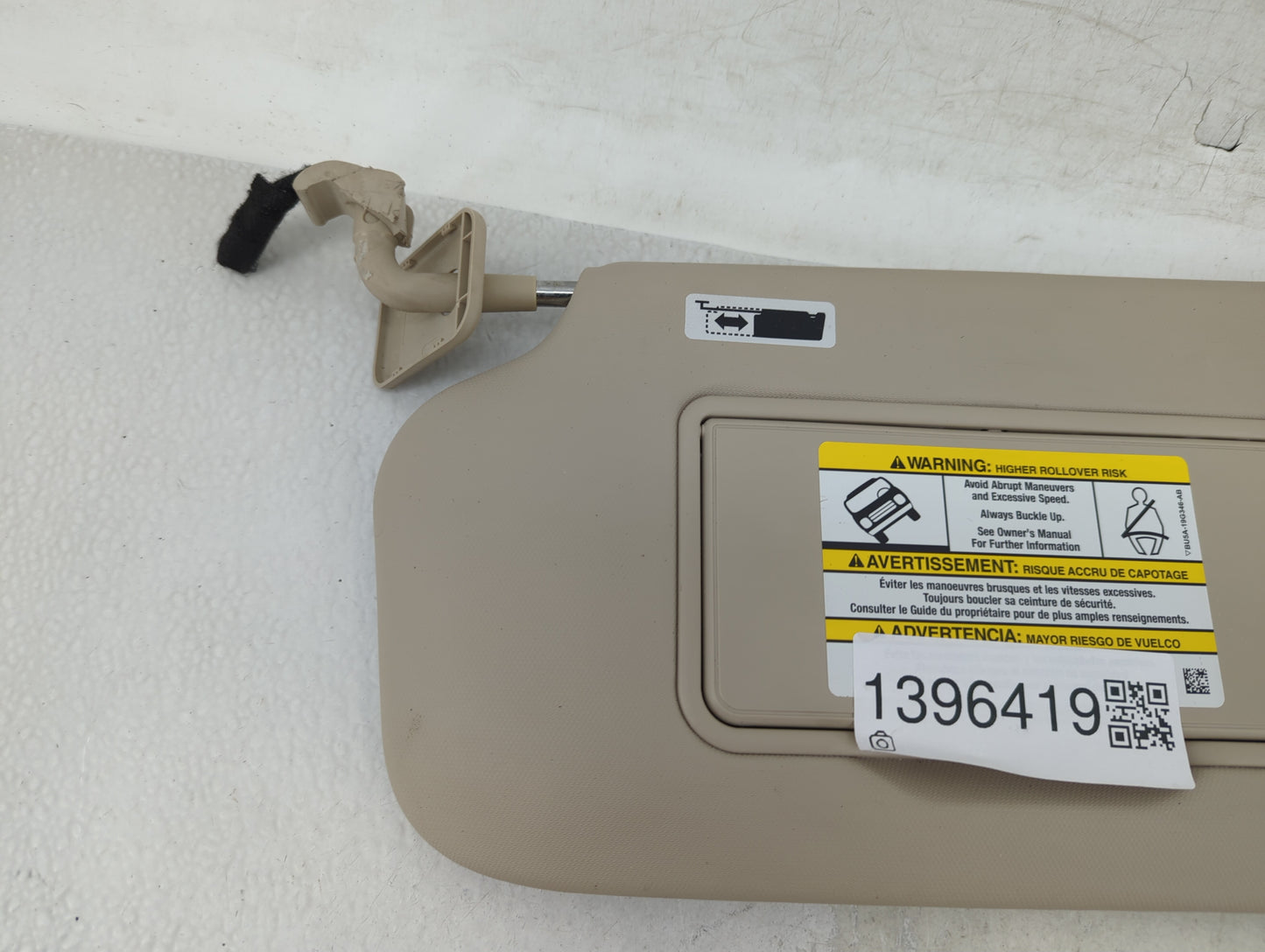 2020 Ford Escape Sun Visor Shade Replacement Passenger Right Mirror Fits OEM Used Auto Parts - Oemusedautoparts1.com