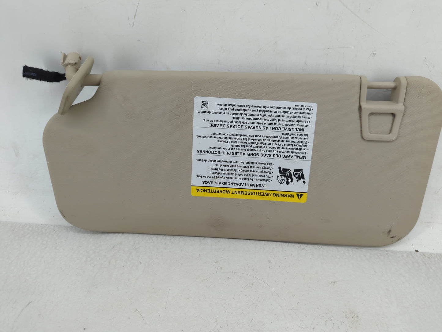 2020 Ford Escape Sun Visor Shade Replacement Driver Left Mirror Fits OEM Used Auto Parts - Oemusedautoparts1.com