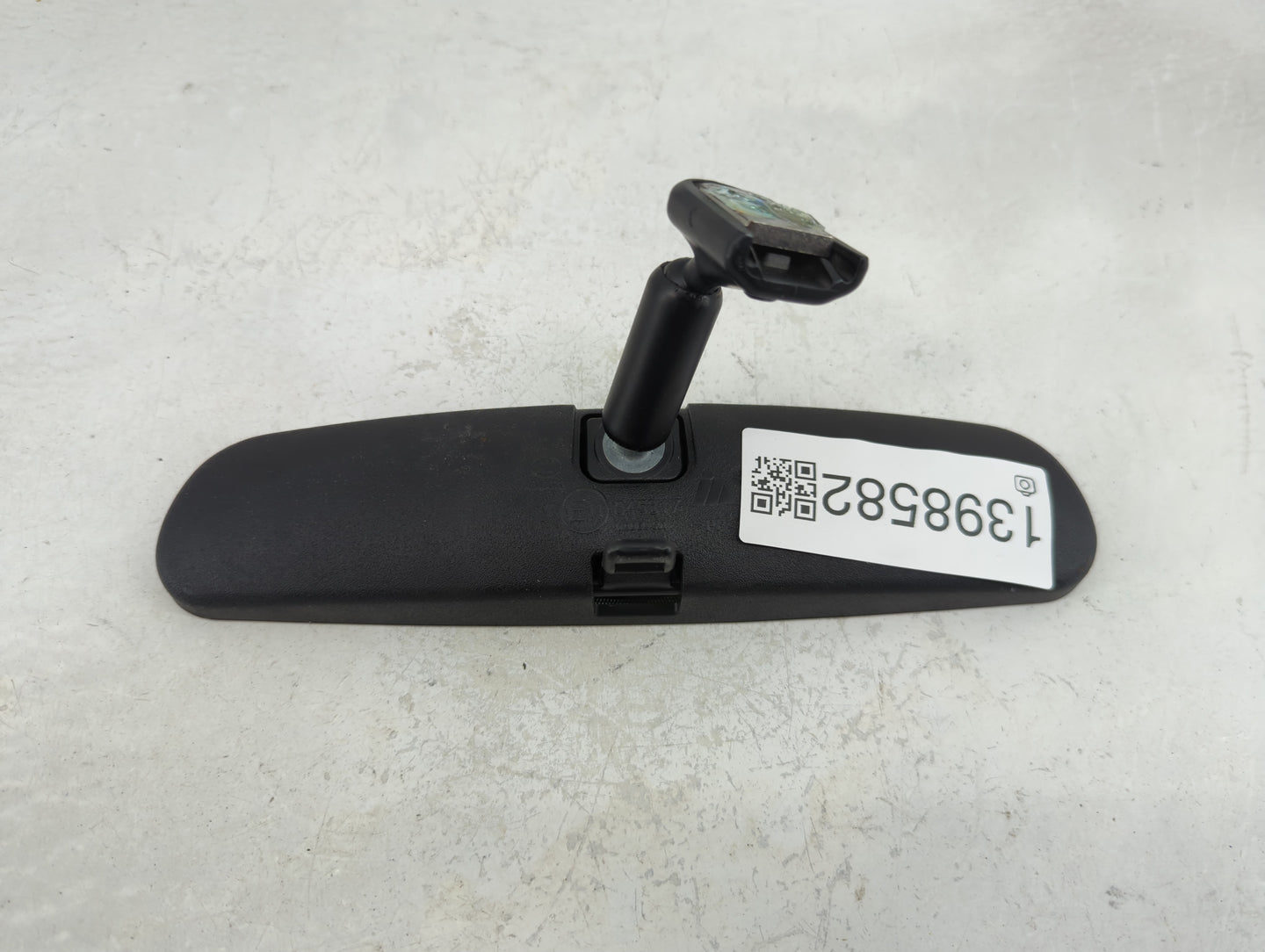 2020-2022 Ford Escape Interior Rear View Mirror Replacement OEM P/N:E11045317 Fits Fits 2020 2021 2022 OEM Used Auto Parts -