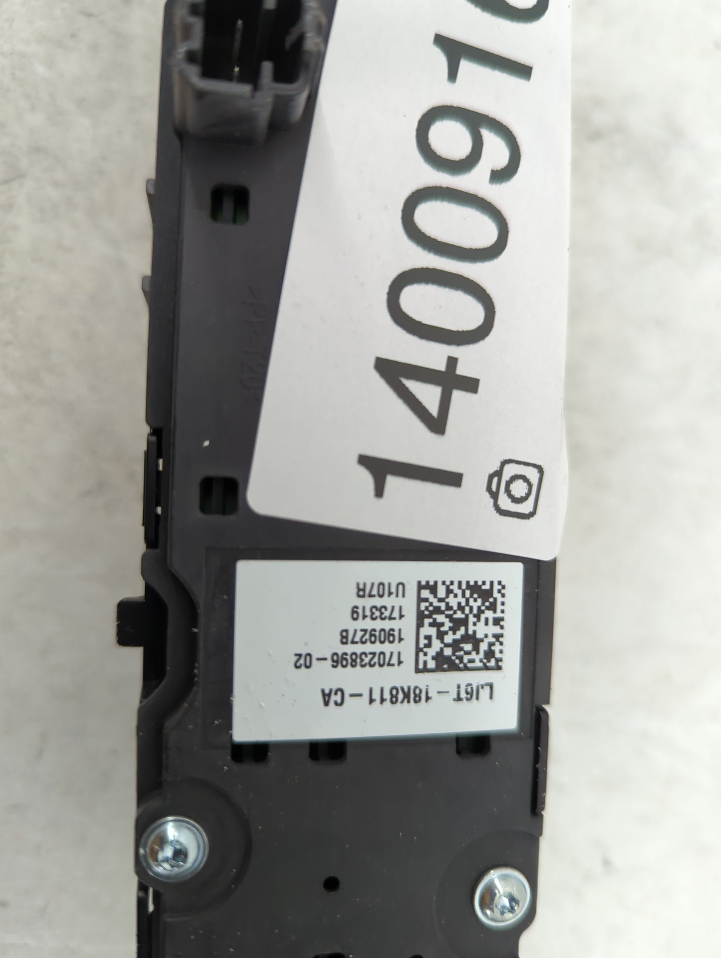 2020-2020 Ford Escape Radio Control Panel - Oemusedautoparts1.com