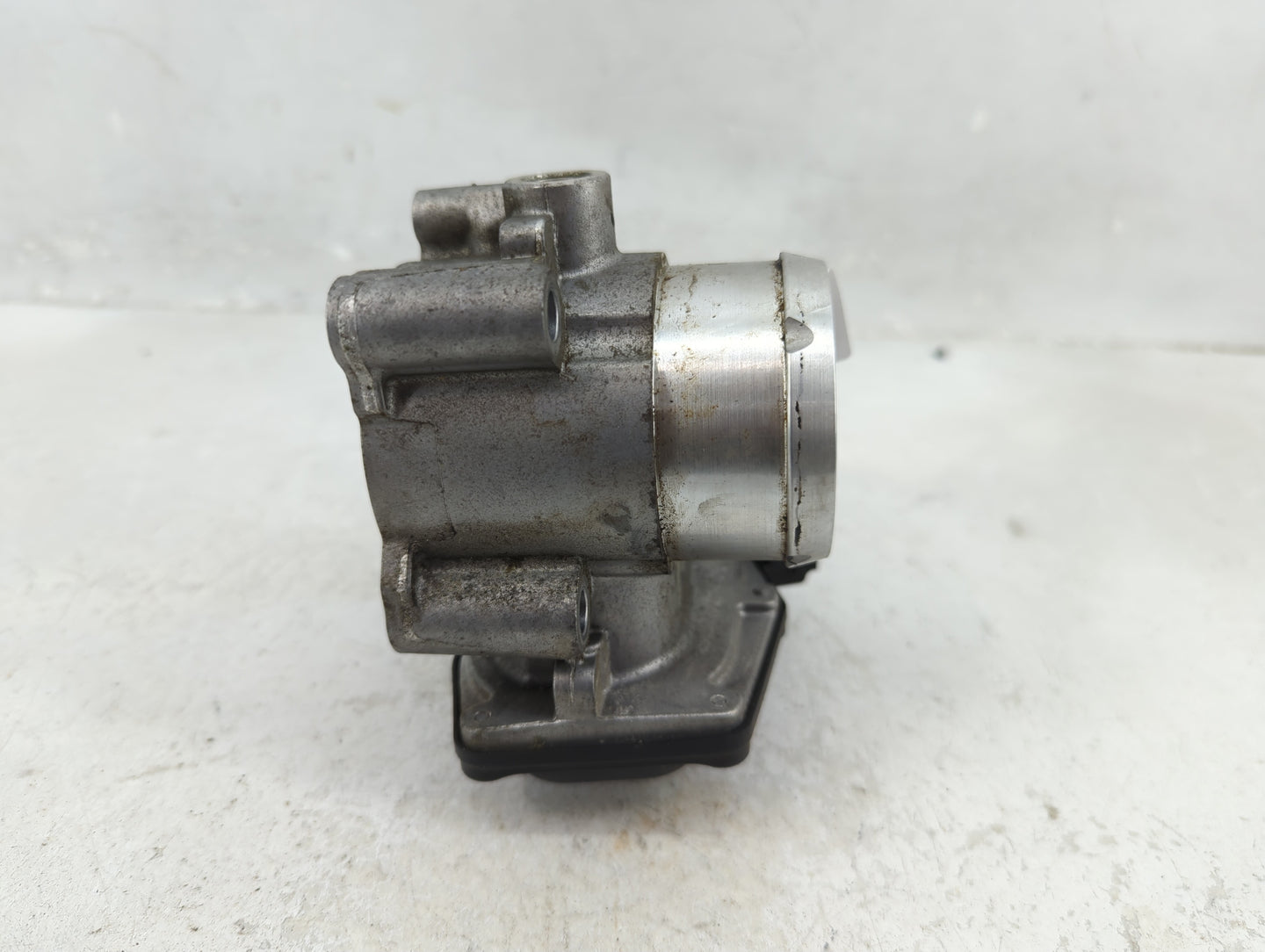 2013-2022 Ford Escape Throttle Body P/N:5.09890.11 Fits Fits 2013 2014 2015 2016 2017 2018 2019 2020 2021 2022 OEM Used Auto