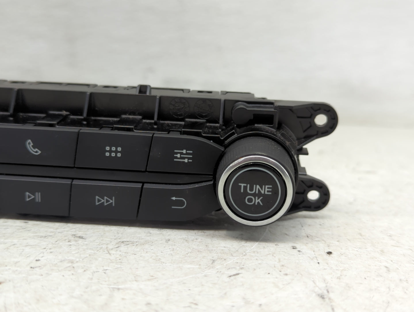 2020-2022 Ford Escape Radio Control Panel - Oemusedautoparts1.com