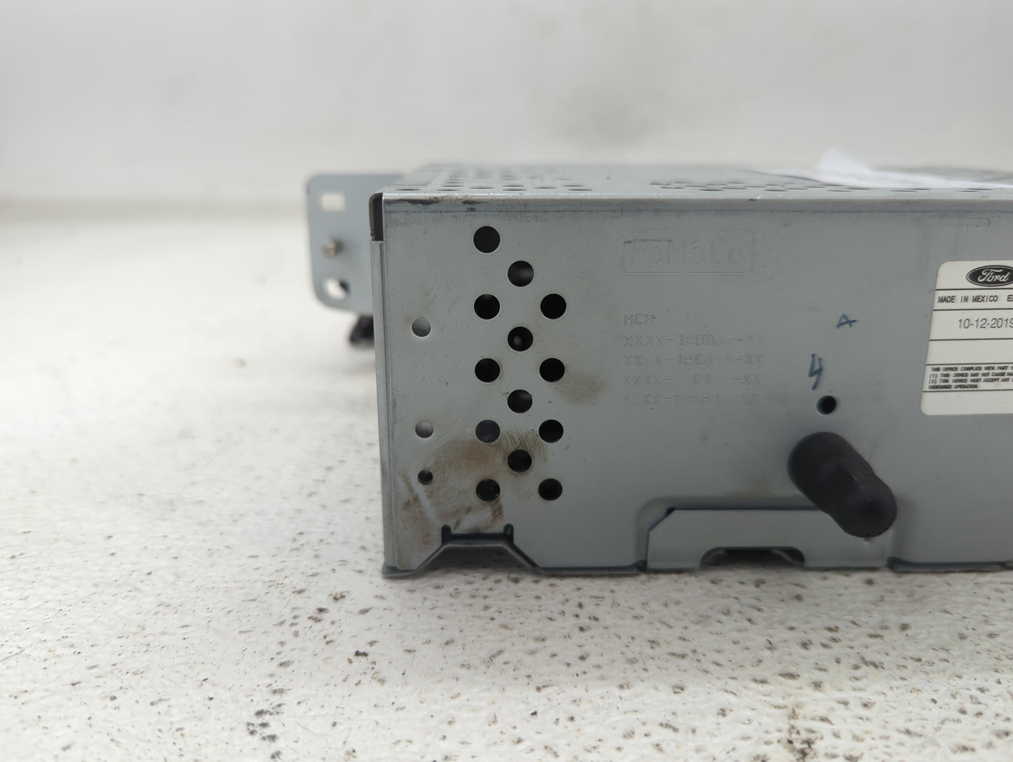 2020 Ford Escape Radio AM FM Cd Player Receiver Replacement P/N:LJ6T-18K810-FD Fits OEM Used Auto Parts - Oemusedautoparts1.