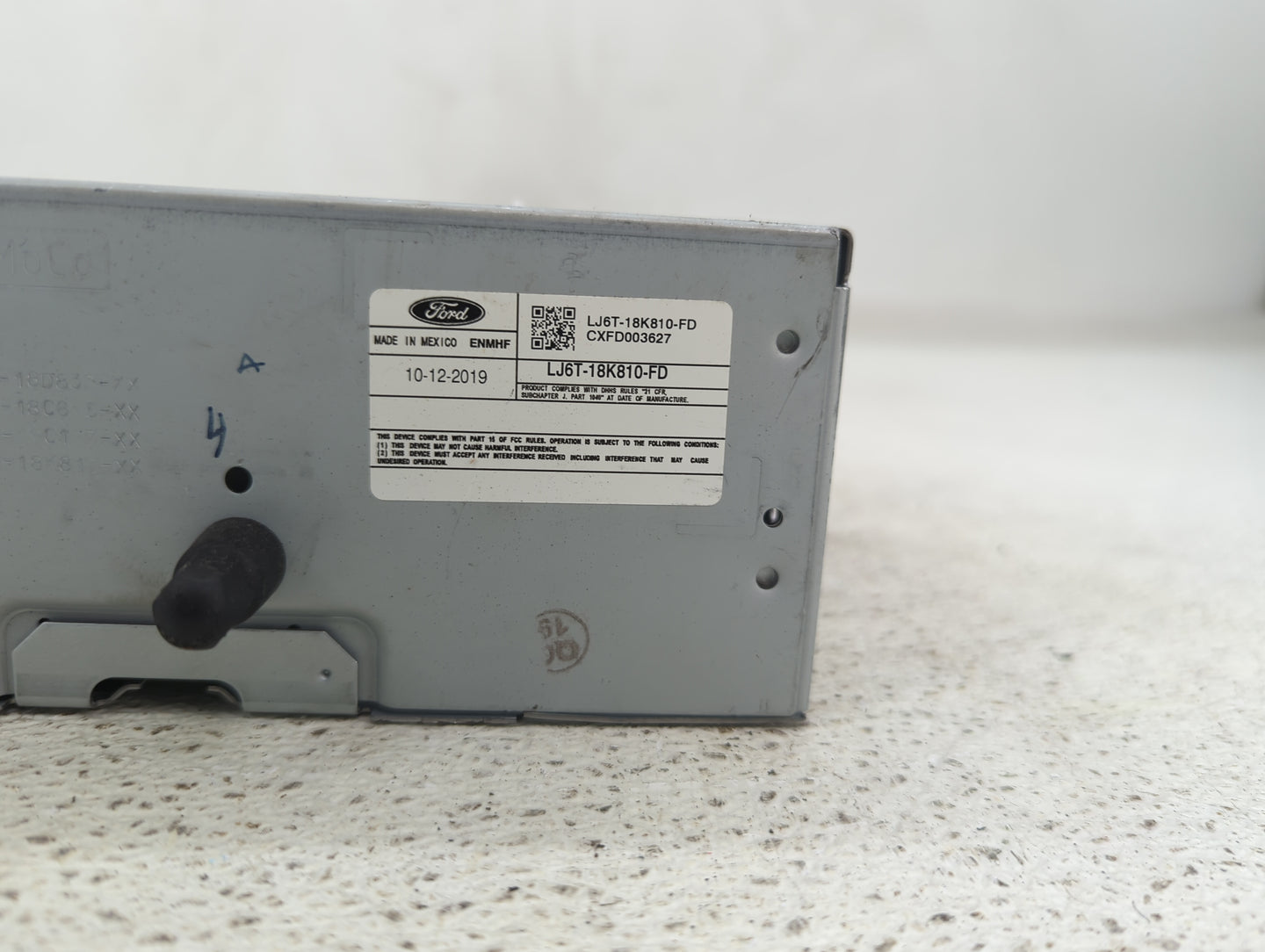 2020 Ford Escape Radio AM FM Cd Player Receiver Replacement P/N:LJ6T-18K810-FD Fits OEM Used Auto Parts - Oemusedautoparts1.
