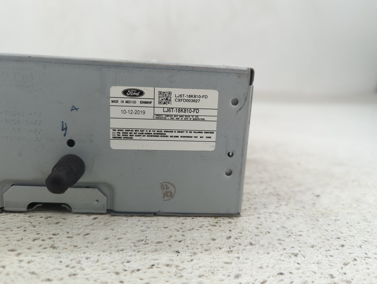 2020 Ford Escape Radio AM FM Cd Player Receiver Replacement P/N:LJ6T-18K810-FD Fits OEM Used Auto Parts - Oemusedautoparts1.