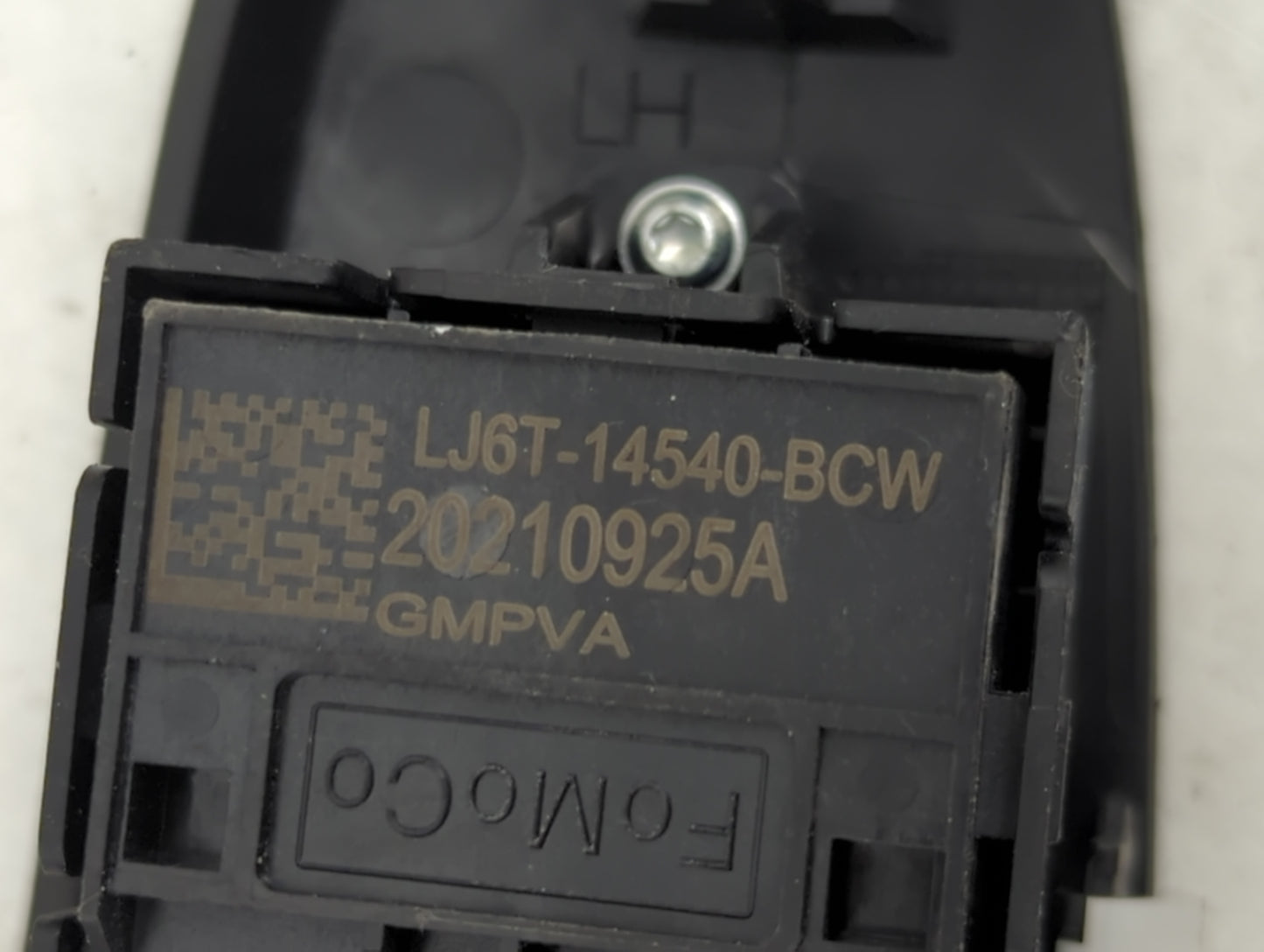 2020-2022 Ford Escape Master Power Window Switch Replacement Driver Side Left P/N:LJ6T-14540-BCW Fits Fits 2020 2021 2022 OE