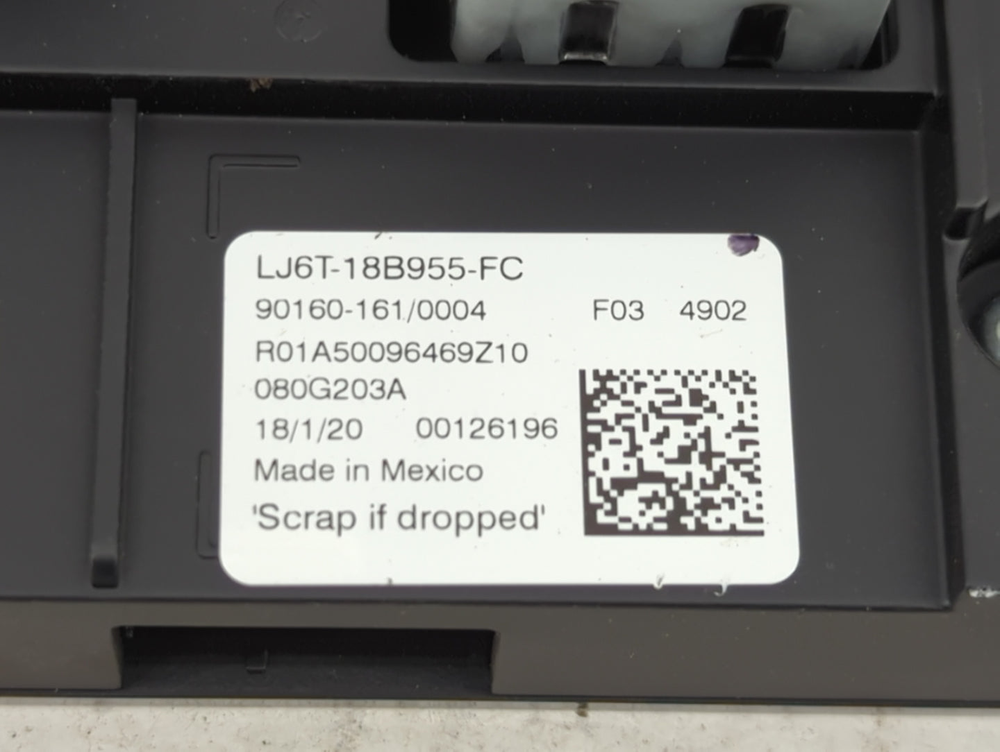 2020-2020 Ford Escape Information Display Screen - Oemusedautoparts1.com