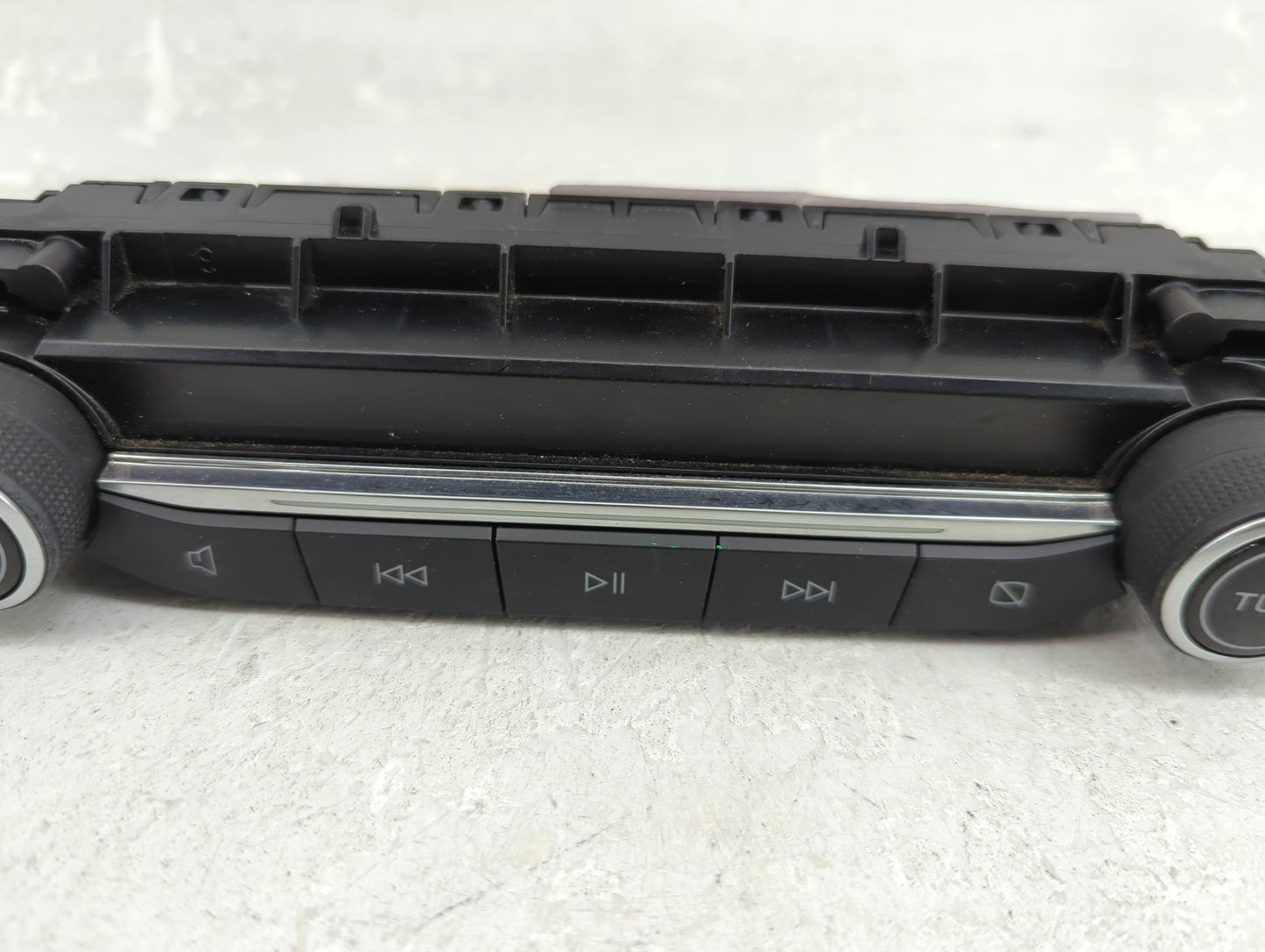 2020-2020 Ford Escape Radio Control Panel - Oemusedautoparts1.com