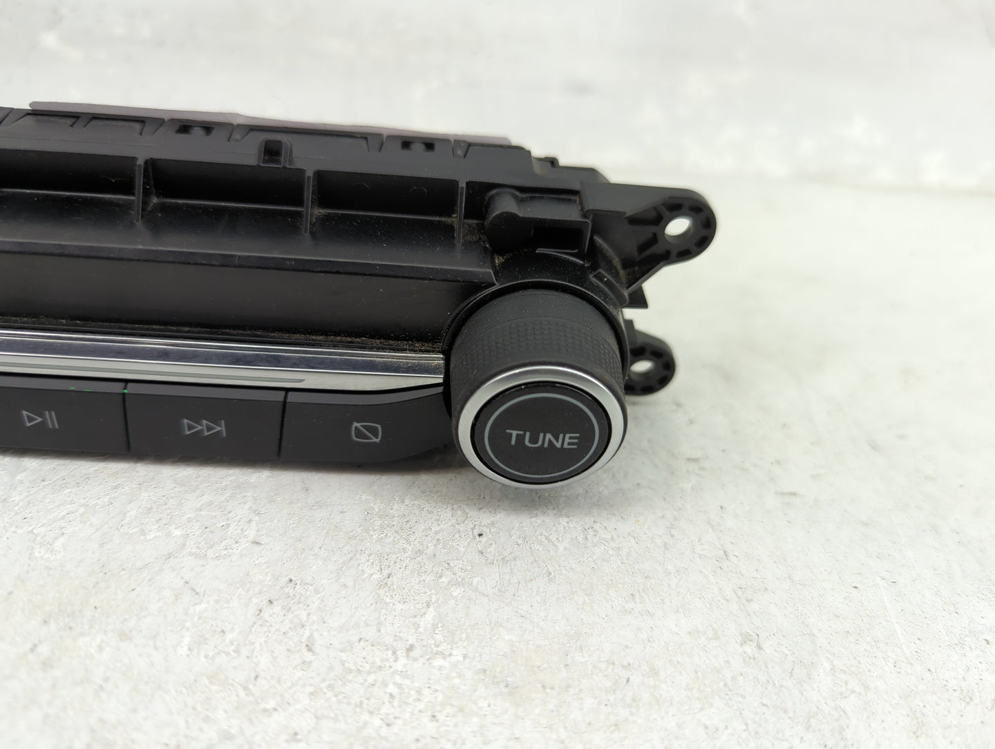 2020-2020 Ford Escape Radio Control Panel - Oemusedautoparts1.com