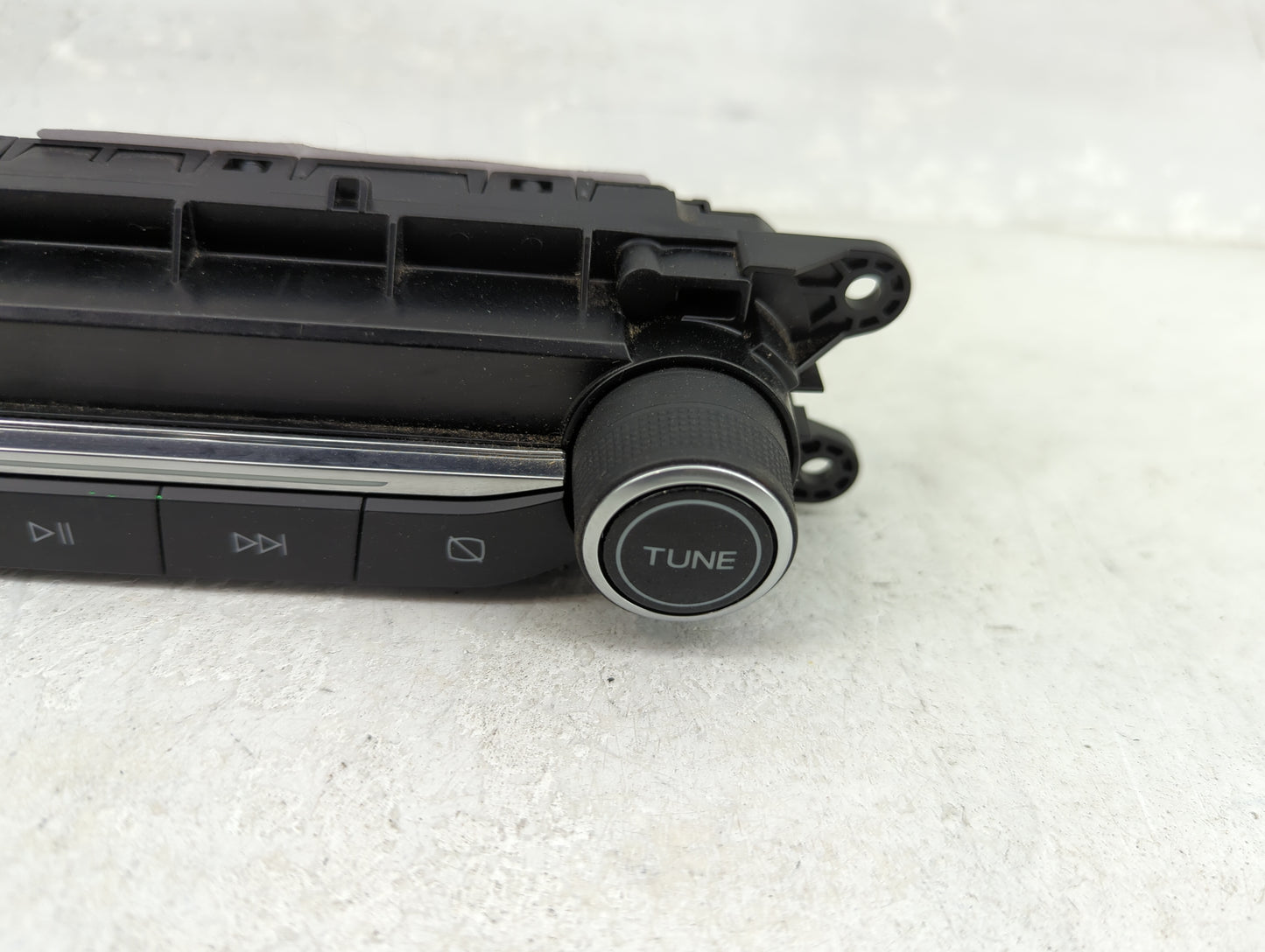 2020-2020 Ford Escape Radio Control Panel - Oemusedautoparts1.com