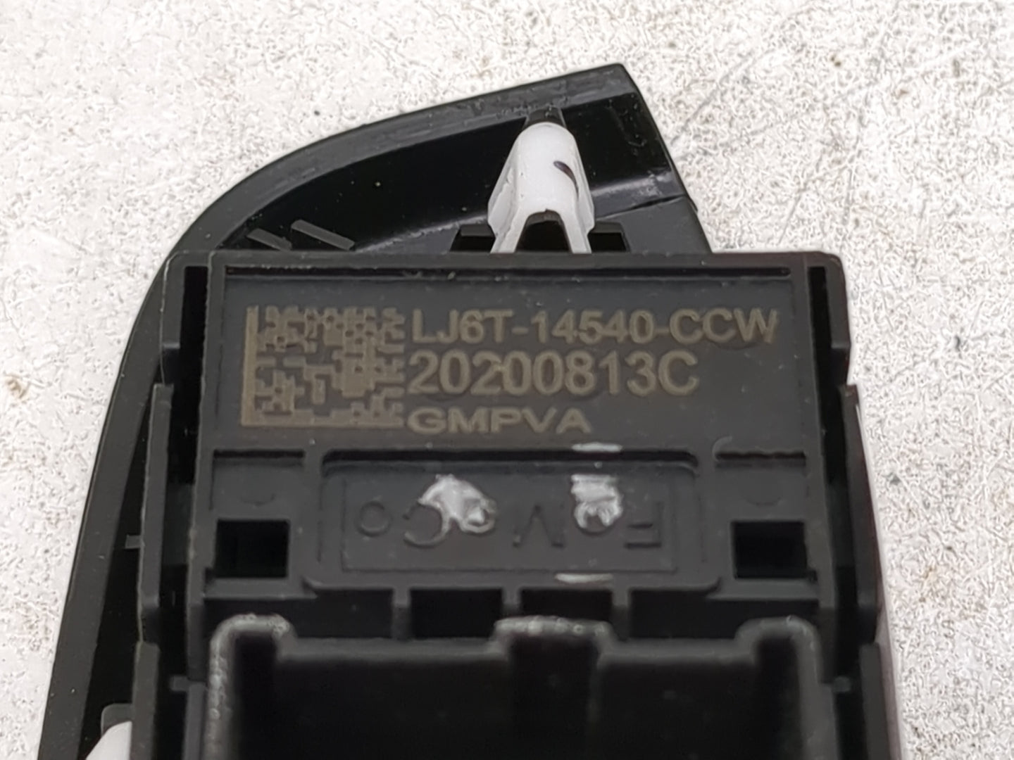 2020-2022 Ford Escape Master Power Window Switch Replacement Driver Side Left P/N:LJ6T-14540-CCW Fits Fits 2020 2021 2022 OE