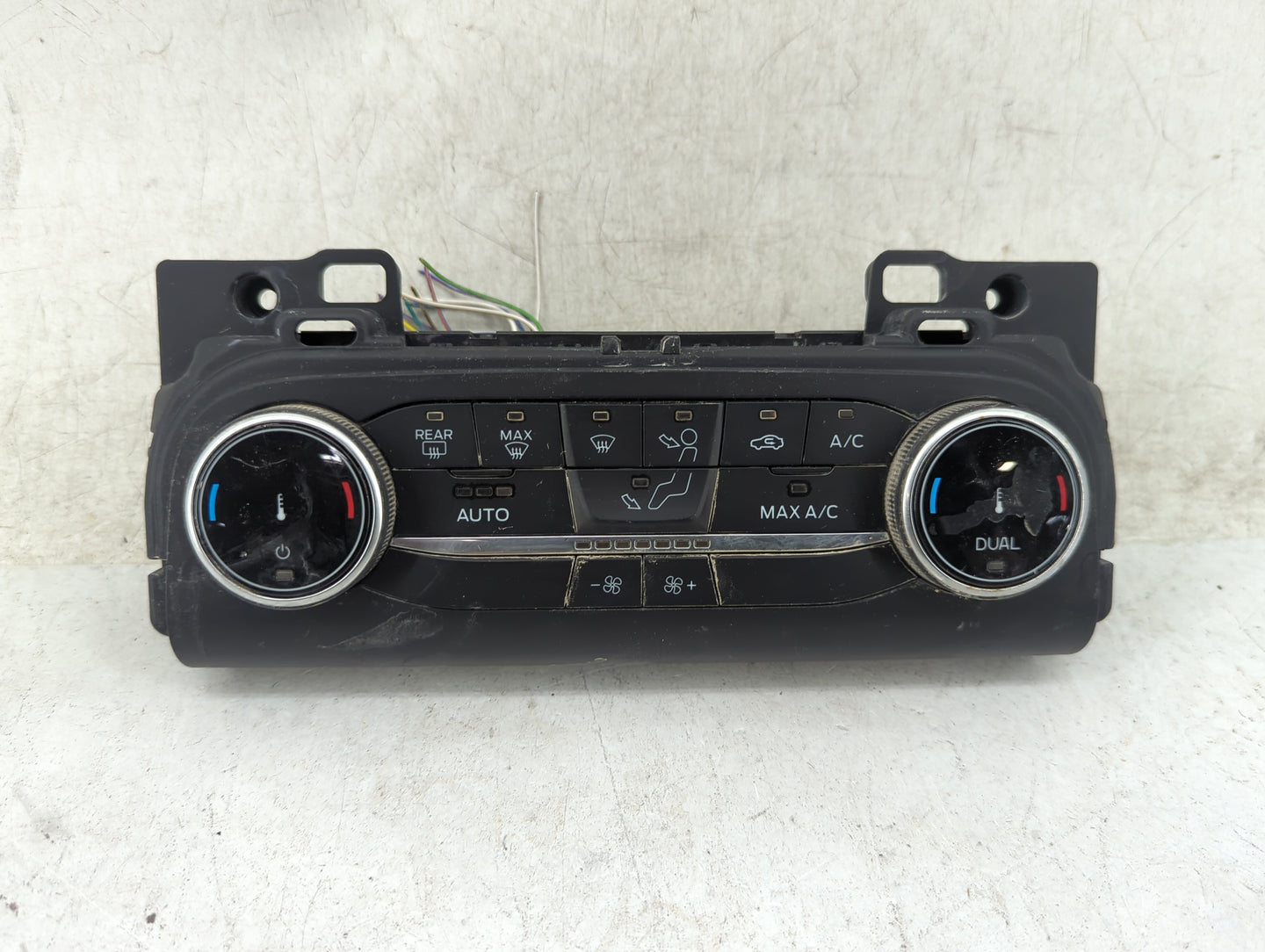 2020 Ford Escape Climate Control Module Temperature AC/Heater Replacement P/N:KJ4T-19980-CD KJ4T19980CD Fits OEM Used Auto P