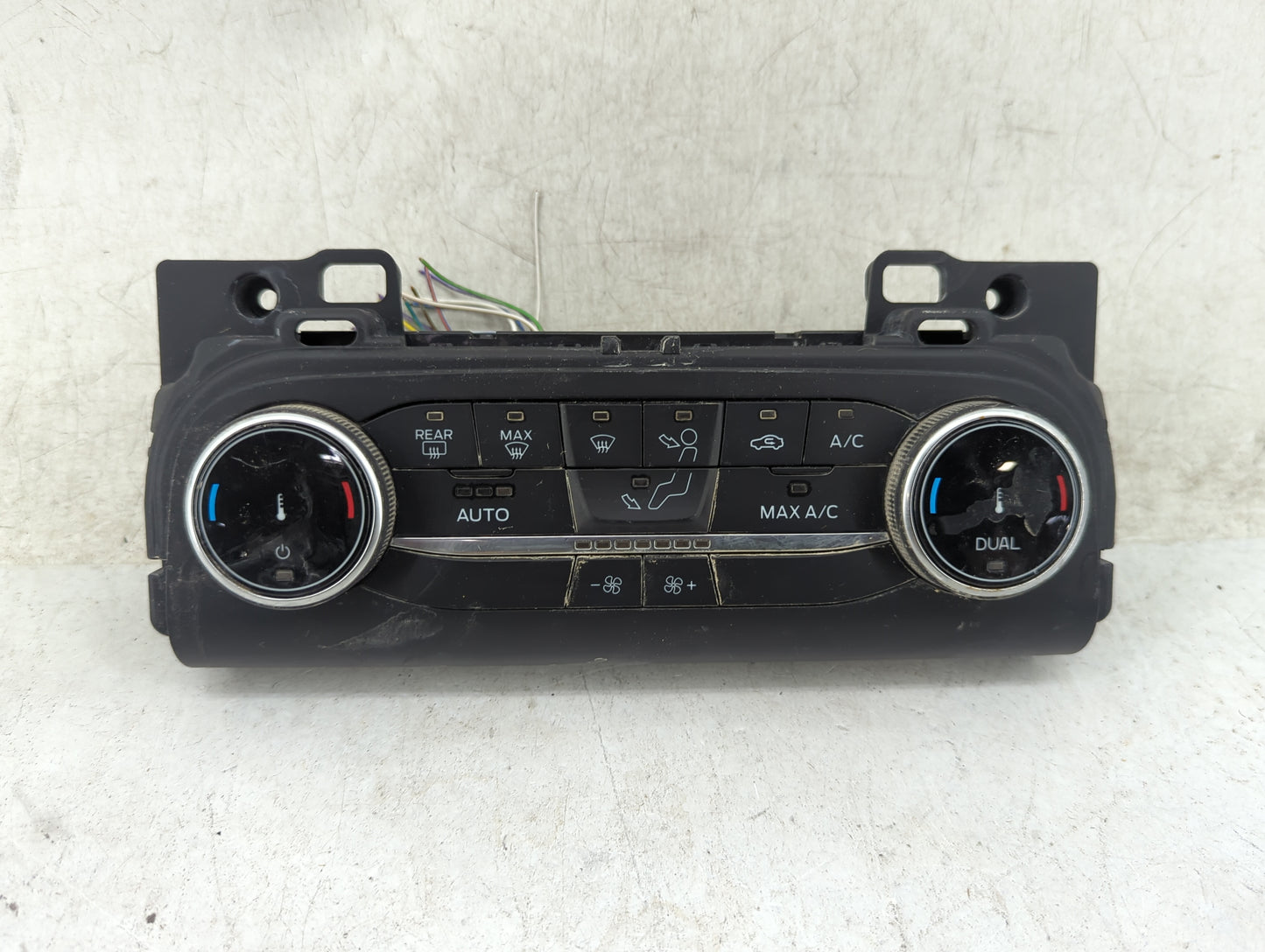 2020 Ford Escape Climate Control Module Temperature AC/Heater Replacement P/N:KJ4T-19980-CD KJ4T19980CD Fits OEM Used Auto P