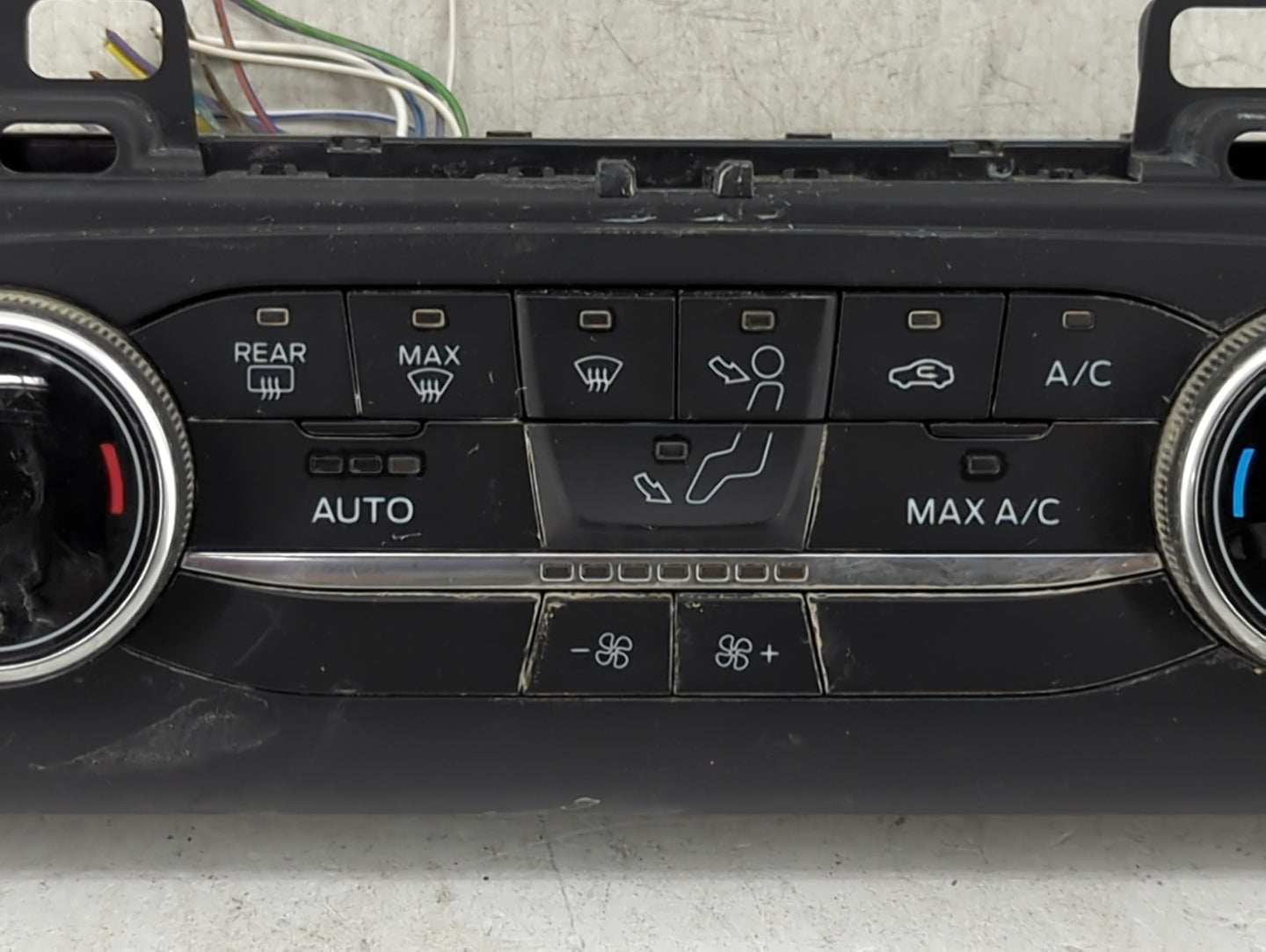 2020 Ford Escape Climate Control Module Temperature AC/Heater Replacement P/N:KJ4T-19980-CD KJ4T19980CD Fits OEM Used Auto P