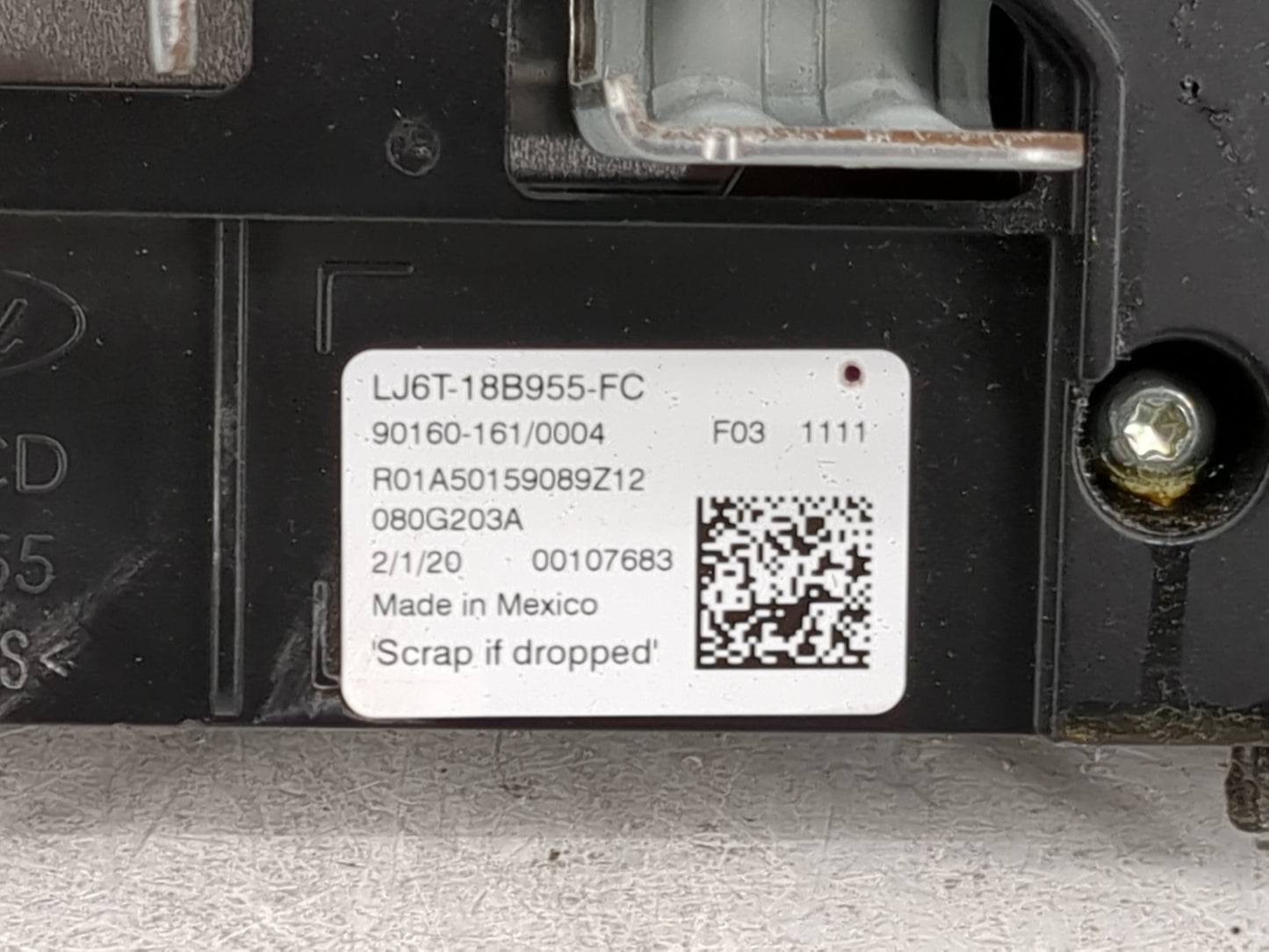 2020-2020 Ford Escape Information Display Screen 1469247 - Oemusedautoparts1.com