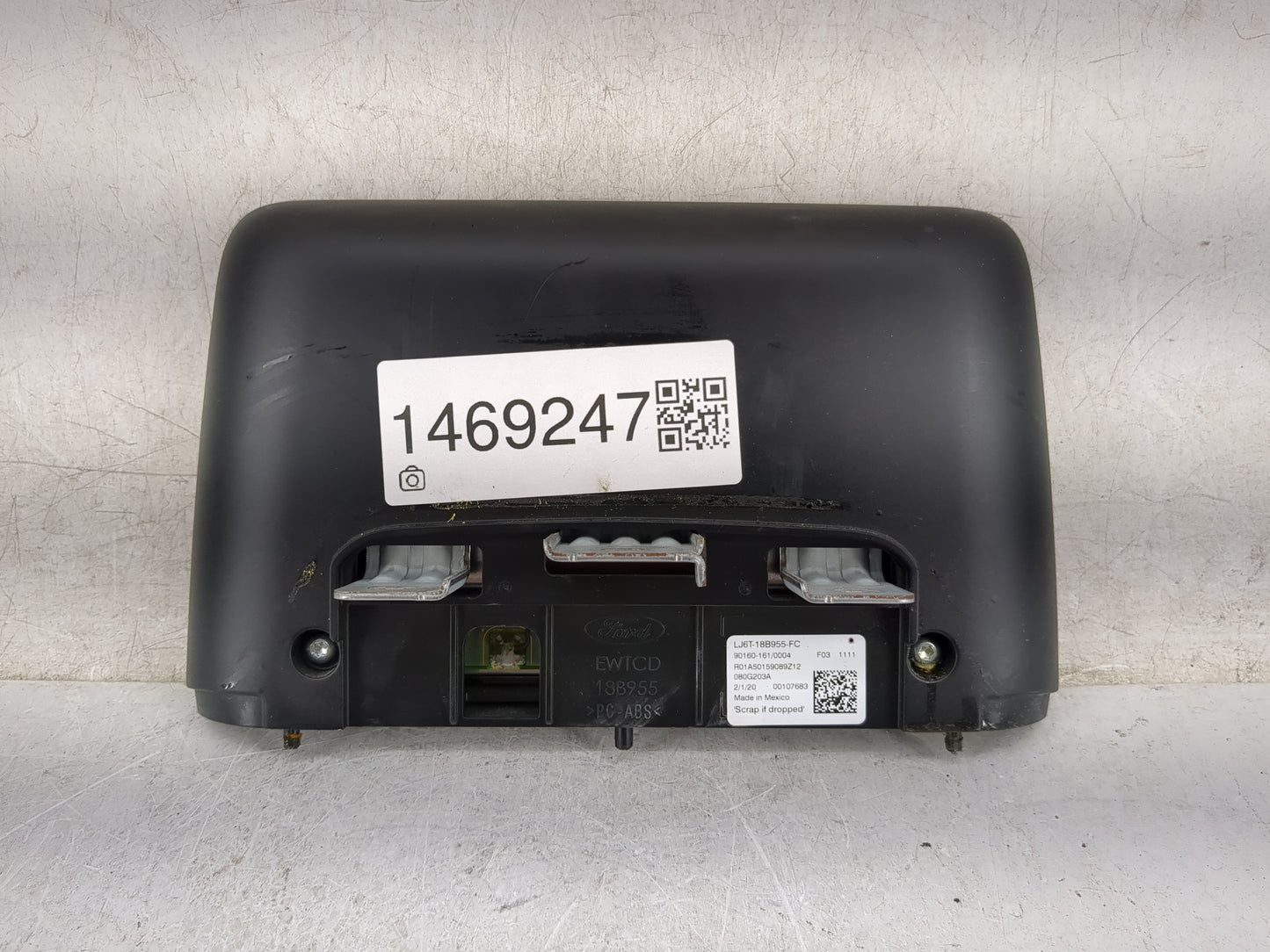 2020-2020 Ford Escape Information Display Screen 1469247 - Oemusedautoparts1.com