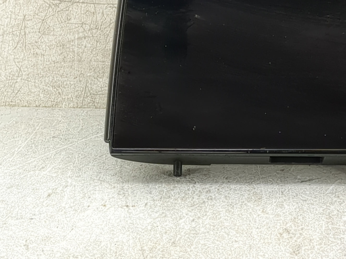 2020-2020 Ford Escape Information Display Screen 1469255 - Oemusedautoparts1.com