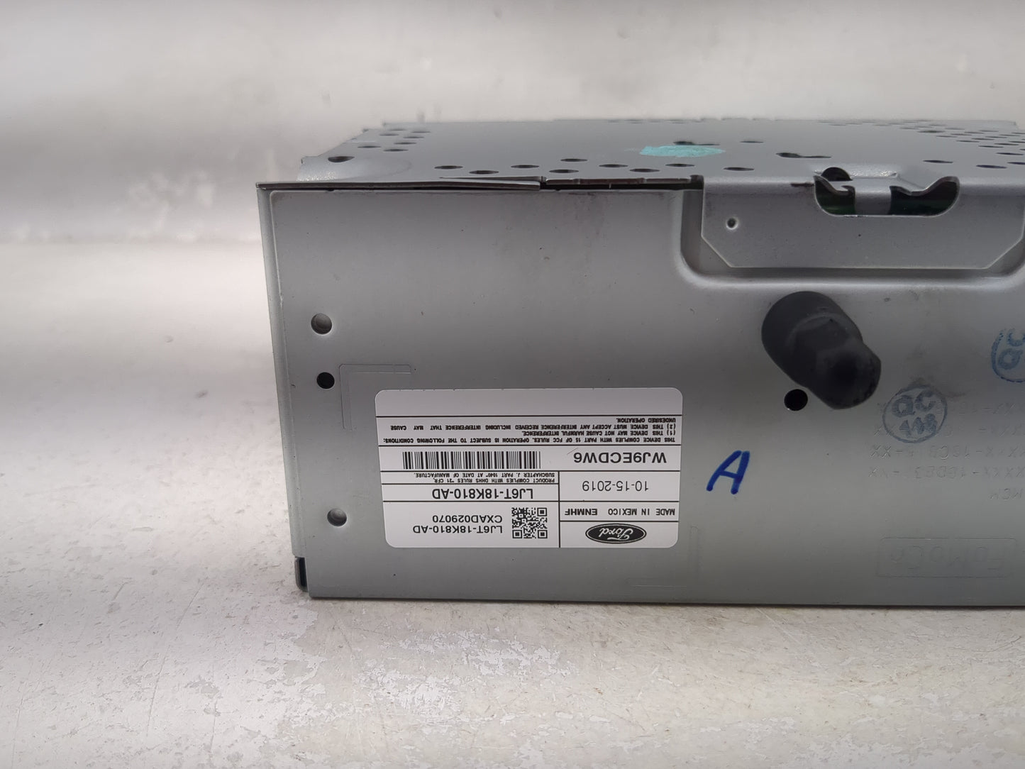 2020 Ford Escape Radio AM FM Cd Player Receiver Replacement P/N:LJ6T-18K810-AD CXAD029070, WJ9ECDW6 Fits OEM Used Auto Parts