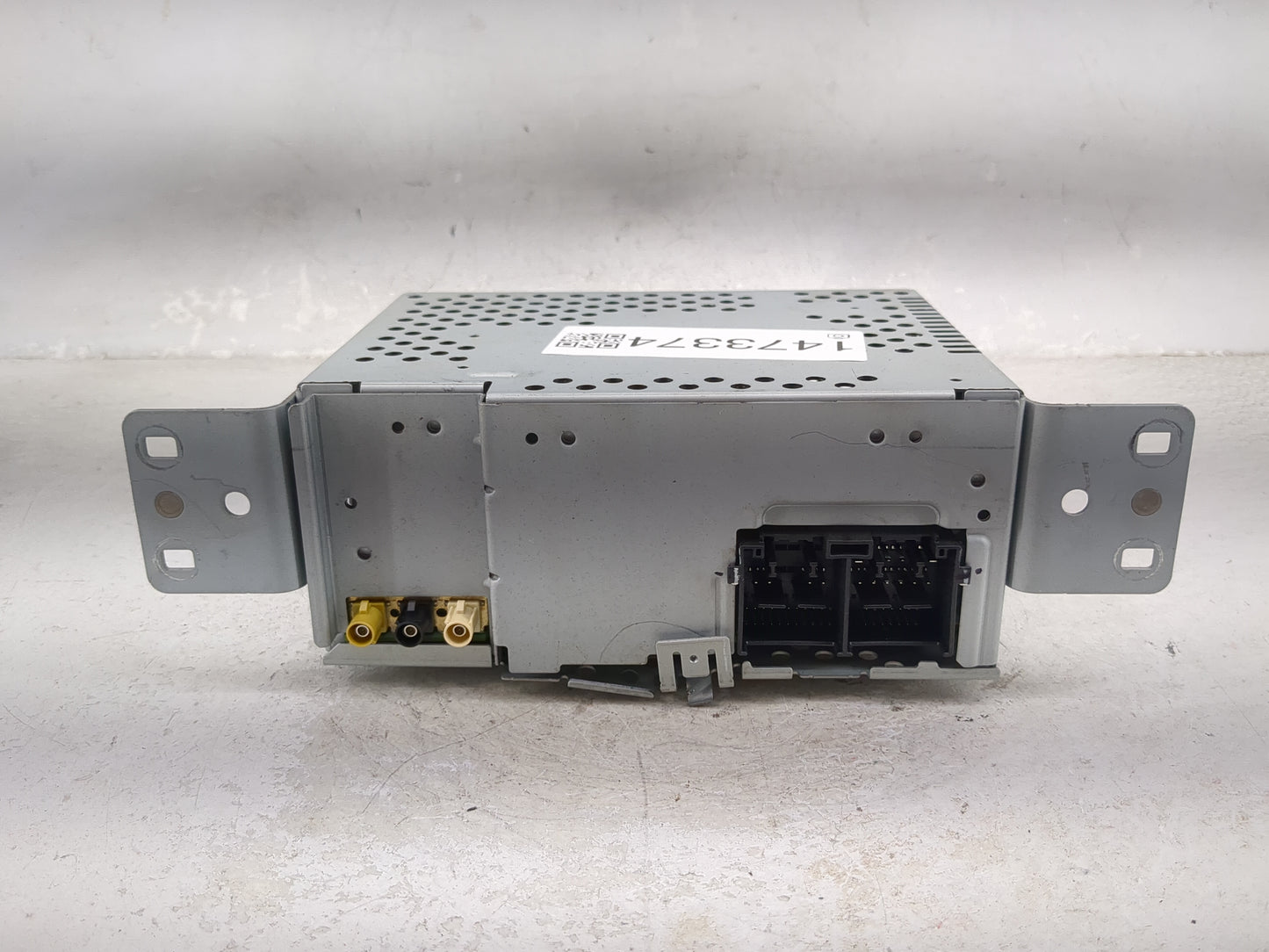2020 Ford Escape Radio AM FM Cd Player Receiver Replacement P/N:LJ6T-18K810-AD MVMUDD86, CXAD131372 Fits OEM Used Auto Parts