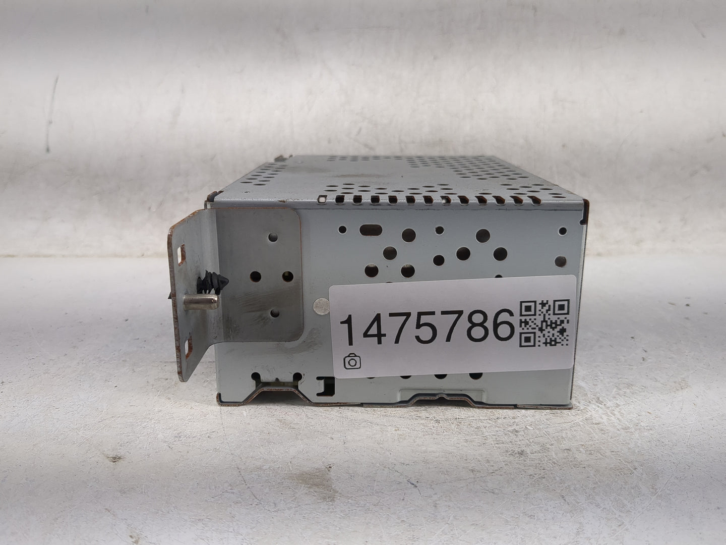 2020 Ford Escape Radio AM FM Cd Player Receiver Replacement P/N:LJ6T-18K810-AD J7EGDDMD, CXAD052494 Fits OEM Used Auto Parts