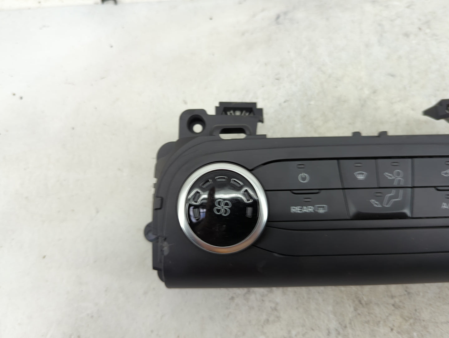 2020-2022 Ford Escape Climate Control Module Temperature AC/Heater Replacement P/N:LX6B-19E764-AE LX6T-18C612-PAC Fits OEM U